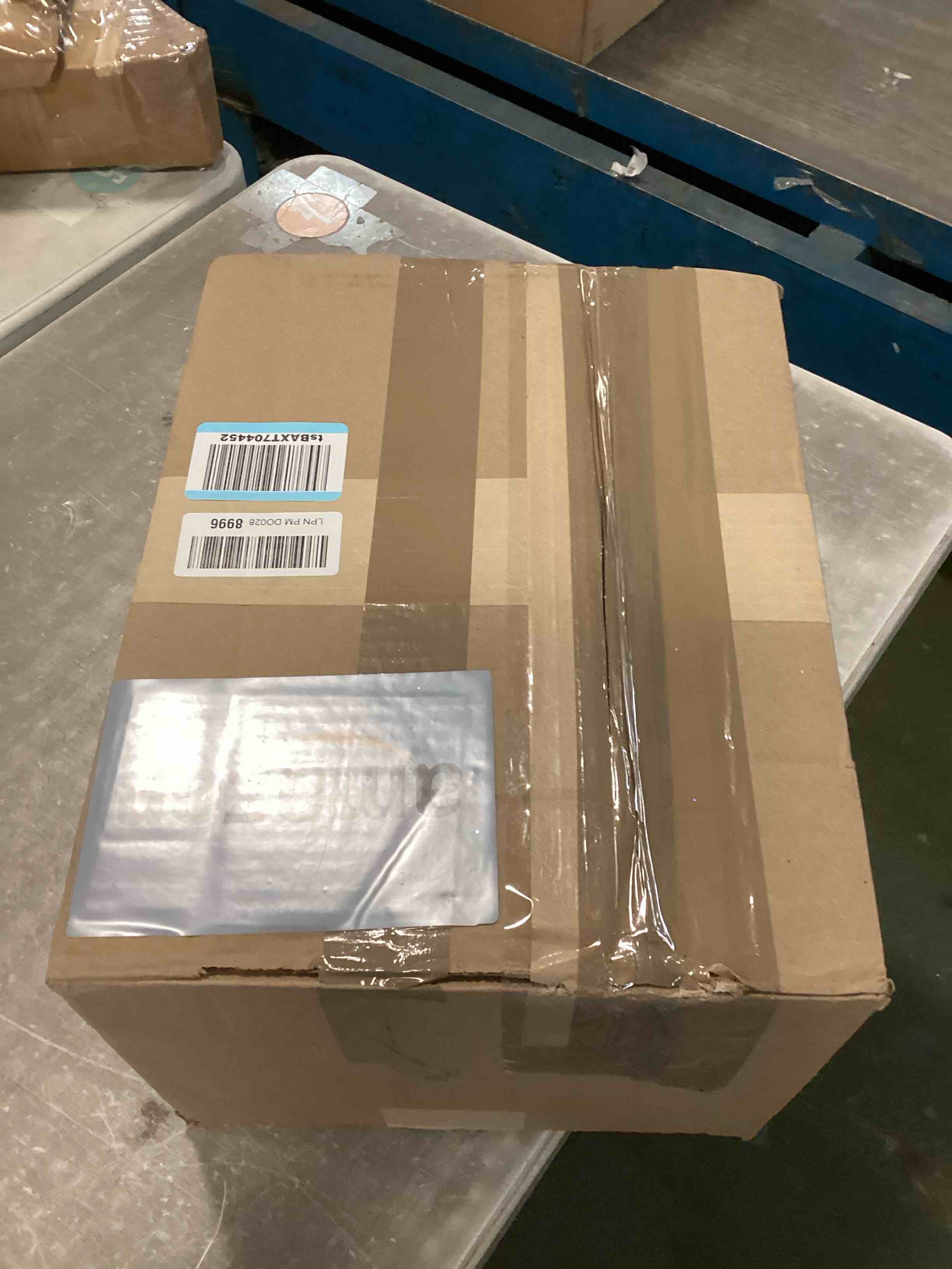 https://s3.amazonaws.com/lotting-images-prod/bidfta/TEA2045225_1739821953650.jpeg