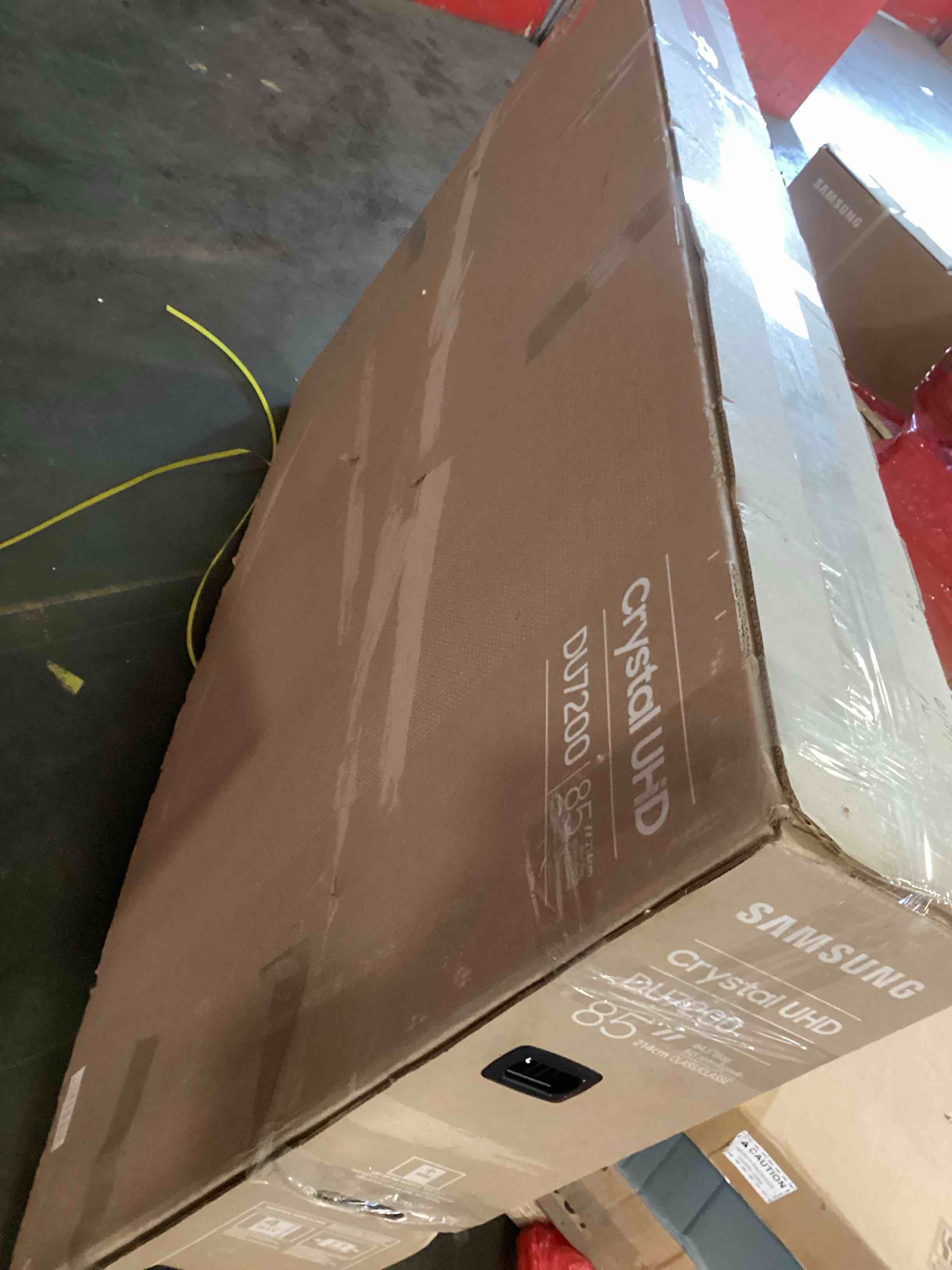 https://s3.amazonaws.com/lotting-images-prod/bidfta/TEA2045687_1740075117976.jpeg