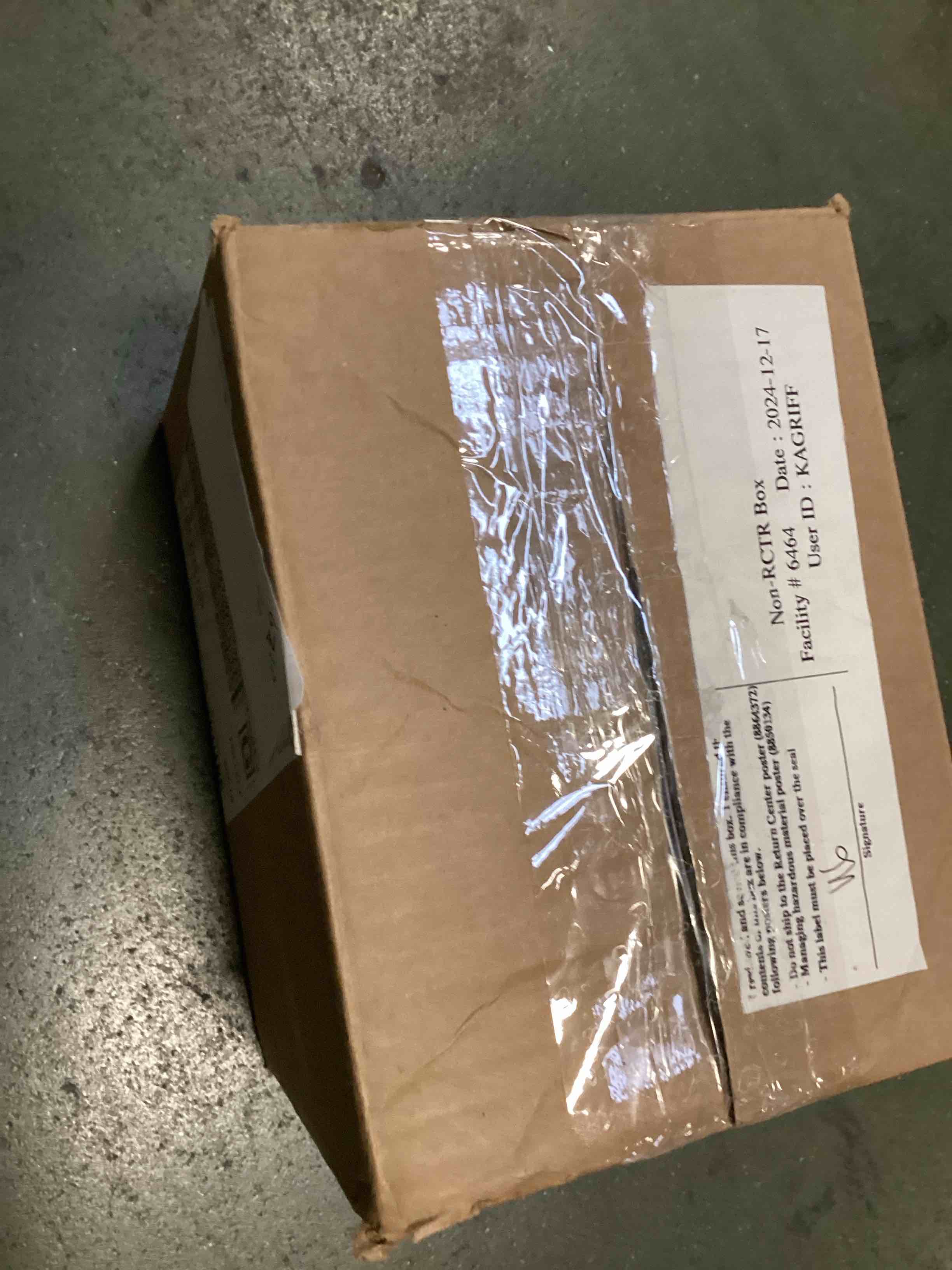 https://s3.amazonaws.com/lotting-images-prod/bidfta/TEA2046452_1740689921430.jpeg