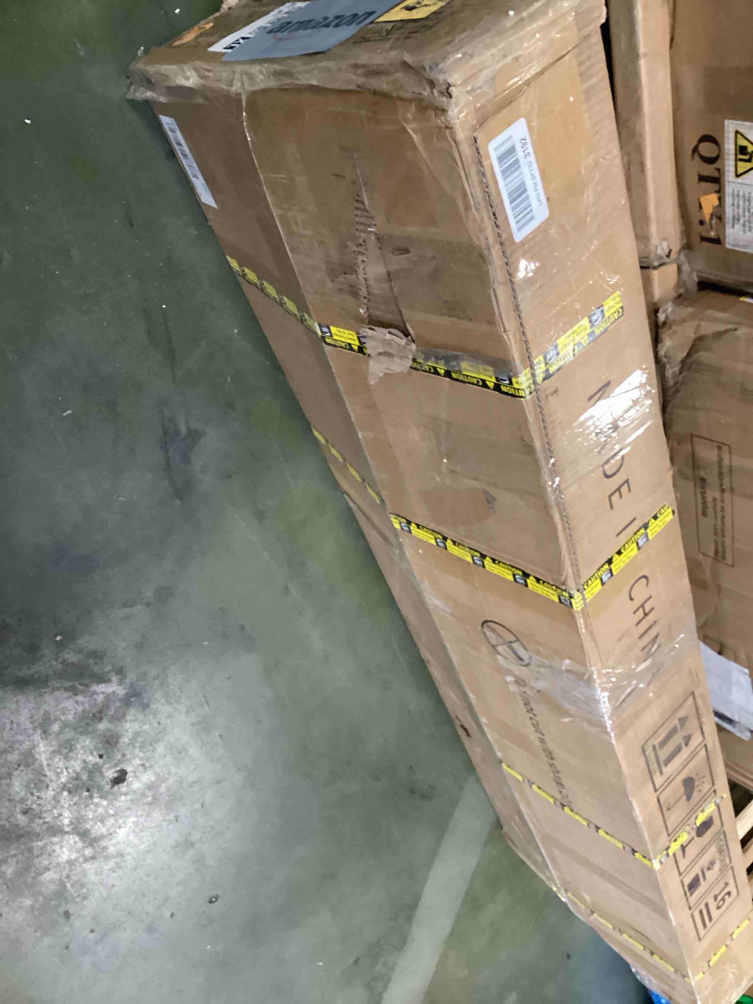 https://s3.amazonaws.com/lotting-images-prod/bidfta/TEA2046775_1741036683499.jpeg