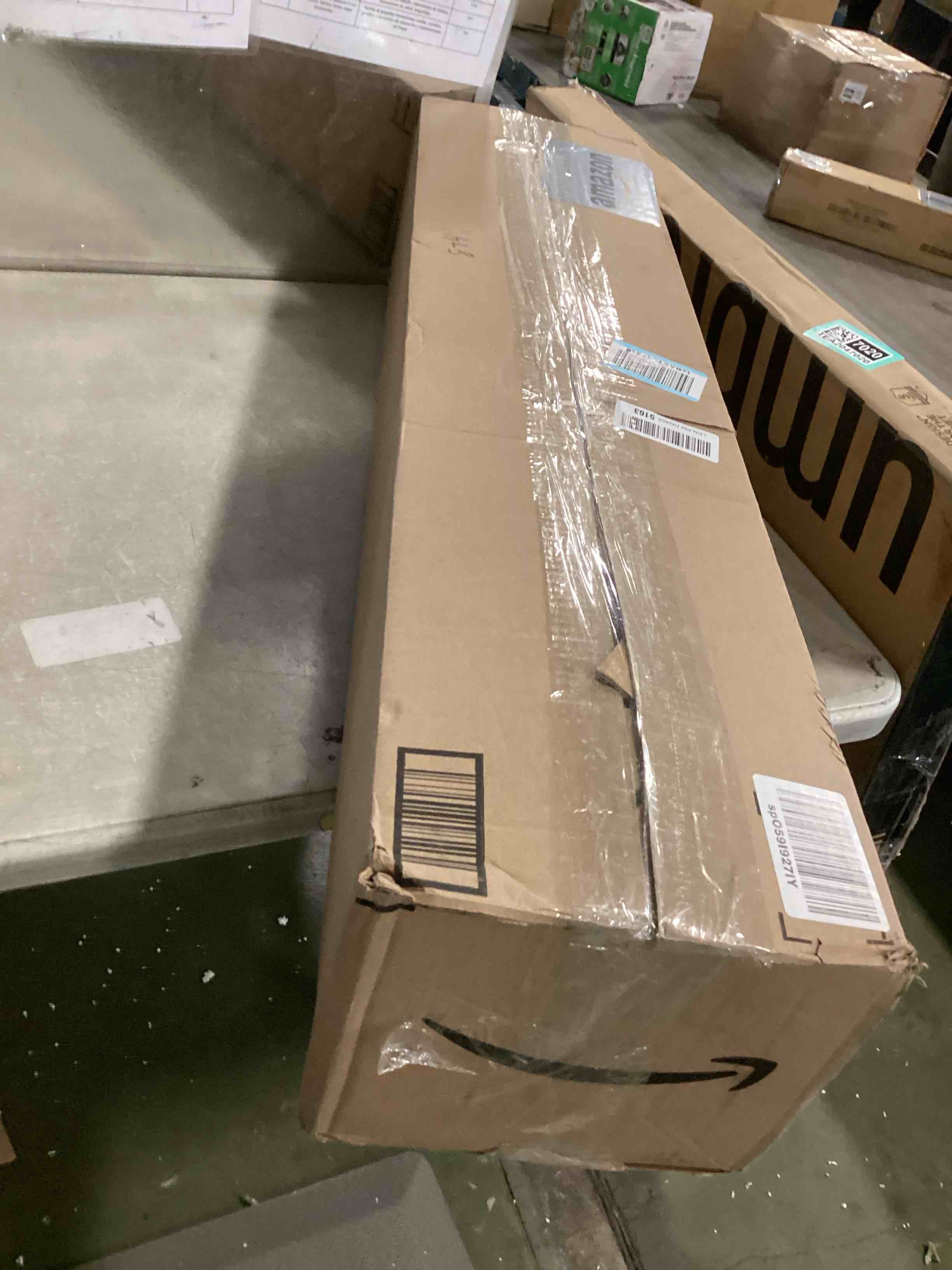 https://s3.amazonaws.com/lotting-images-prod/bidfta/TEA2047041_1740492025519.jpeg