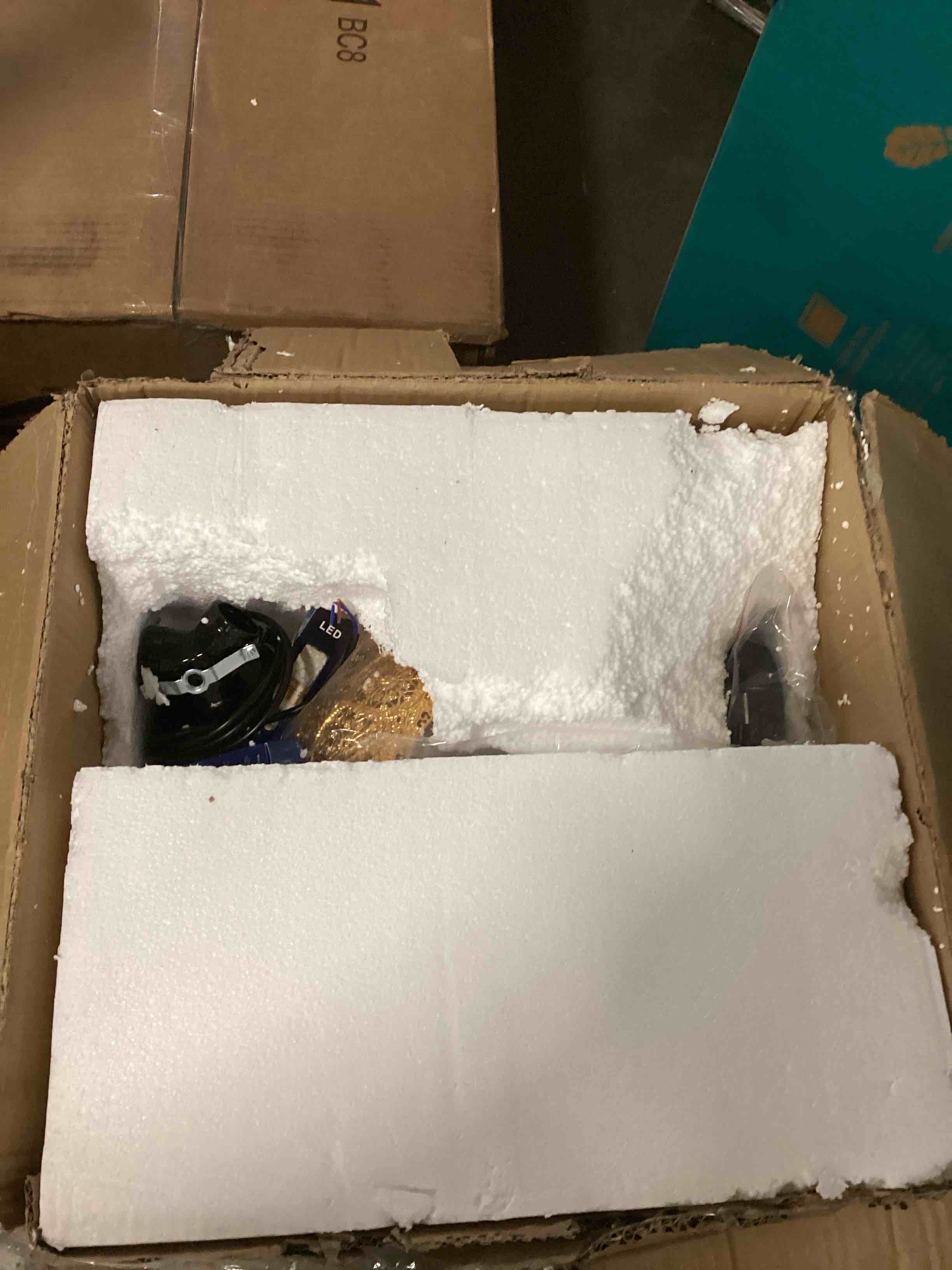 https://s3.amazonaws.com/lotting-images-prod/bidfta/TEA2047171_1740508269207.jpeg