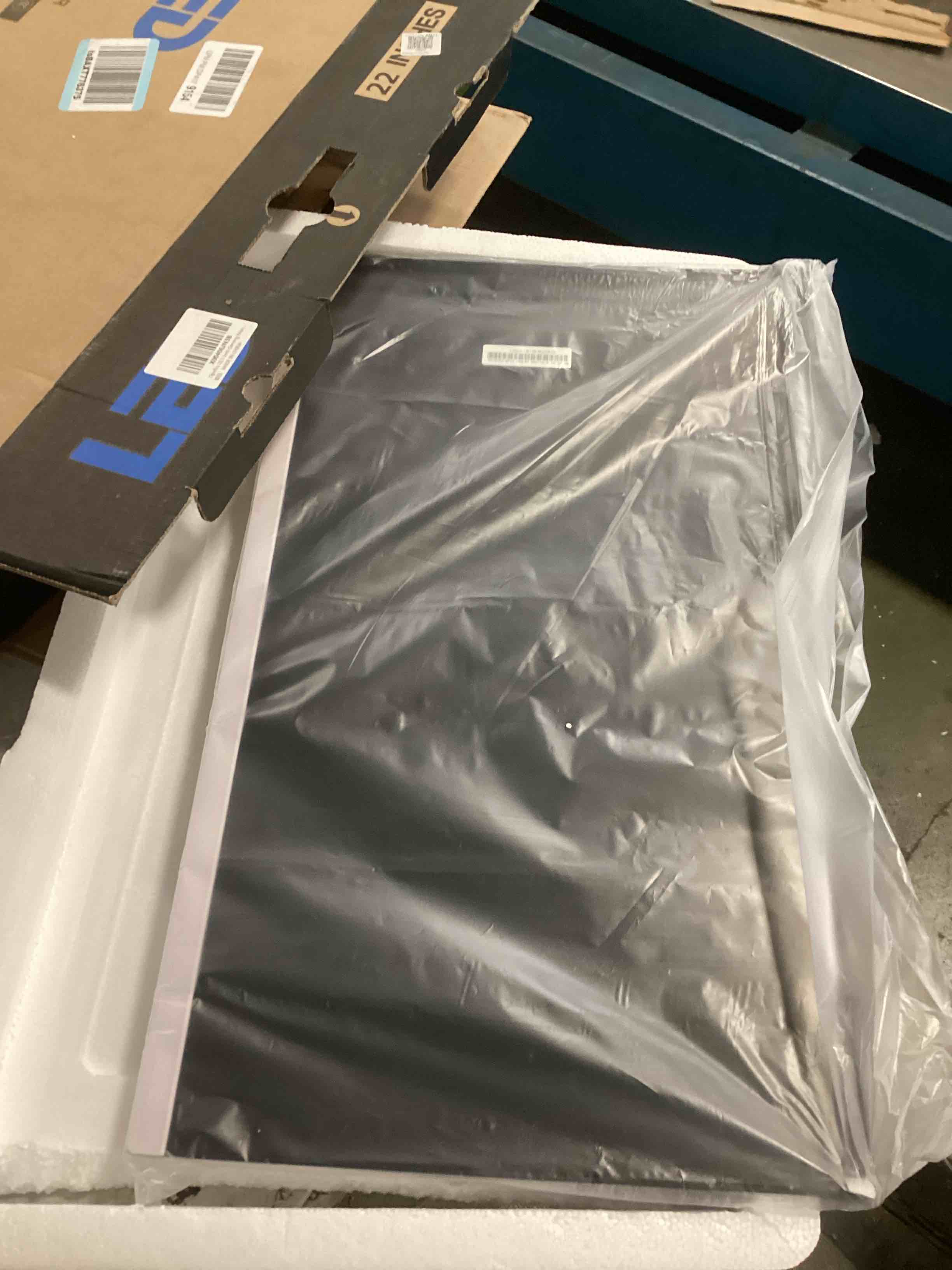Condition photo showing Good Condition for working verified dpofirs 21.5 inch gaming monitor white, 16:10 75hz 1080p hd ultra slim led computer monitor with vga dc port,color screen desktop monitor for industry (us plug)