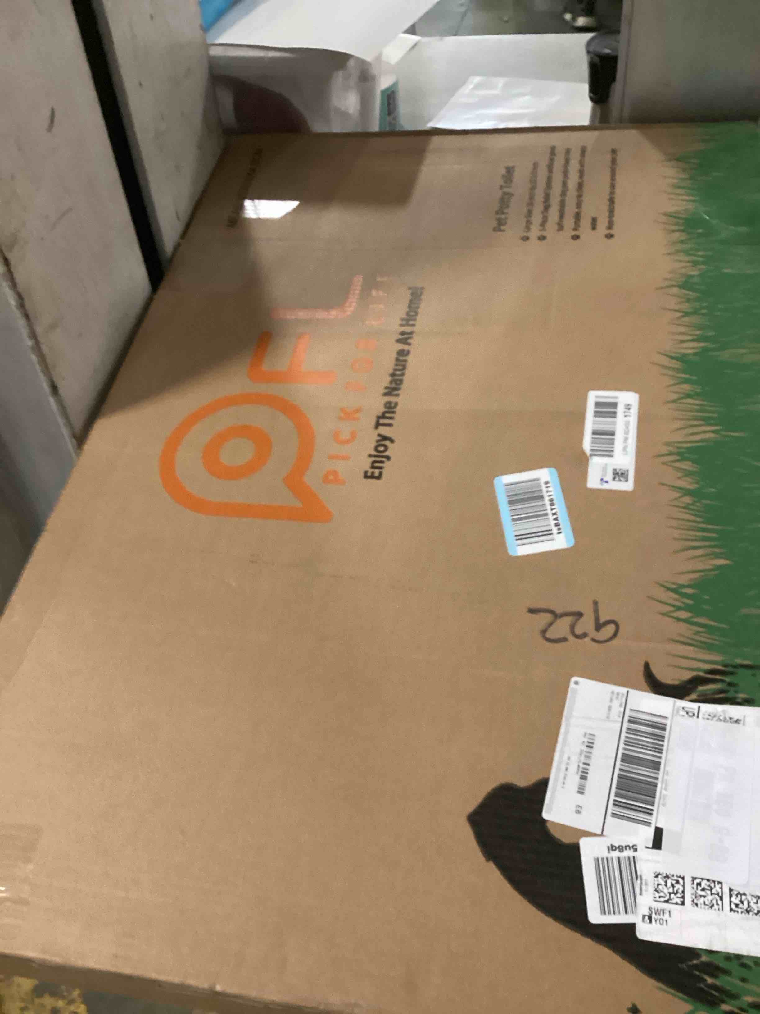 https://s3.amazonaws.com/lotting-images-prod/bidfta/TEA2047221_1740576956547.jpeg