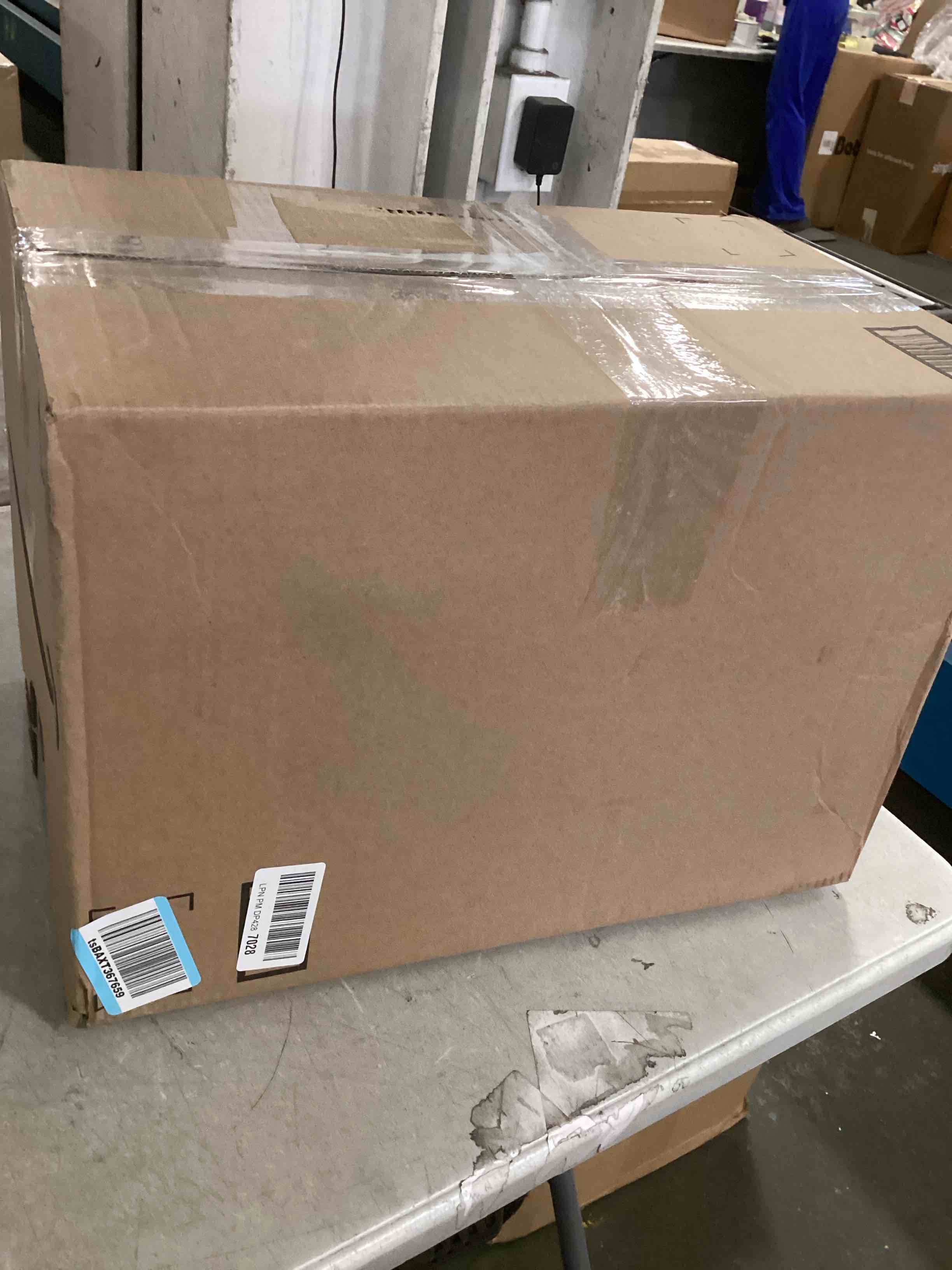 https://s3.amazonaws.com/lotting-images-prod/bidfta/TEA2047611_1740676164101.jpeg