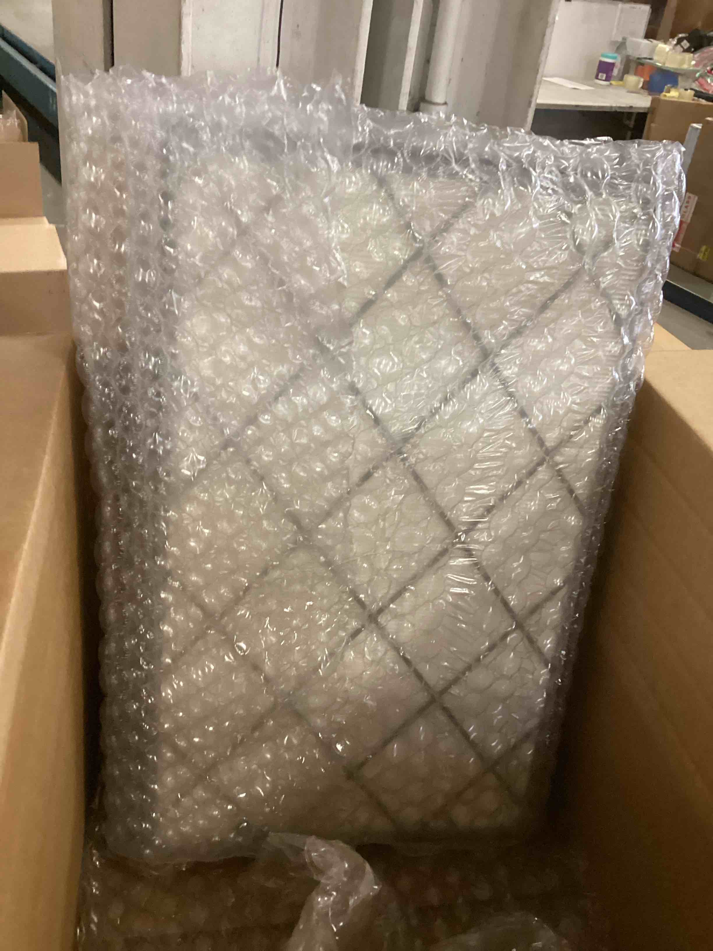 https://s3.amazonaws.com/lotting-images-prod/bidfta/TEA2047661_1740683732855.jpeg