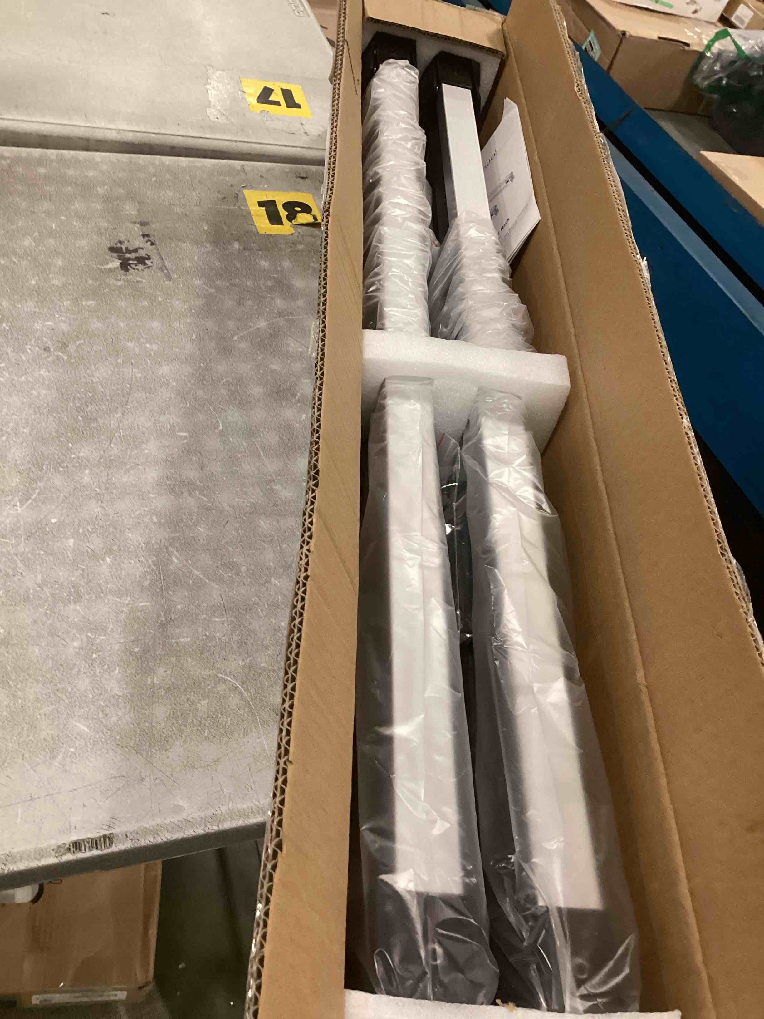 https://s3.amazonaws.com/lotting-images-prod/bidfta/TEA2048152_1741196031238.jpeg