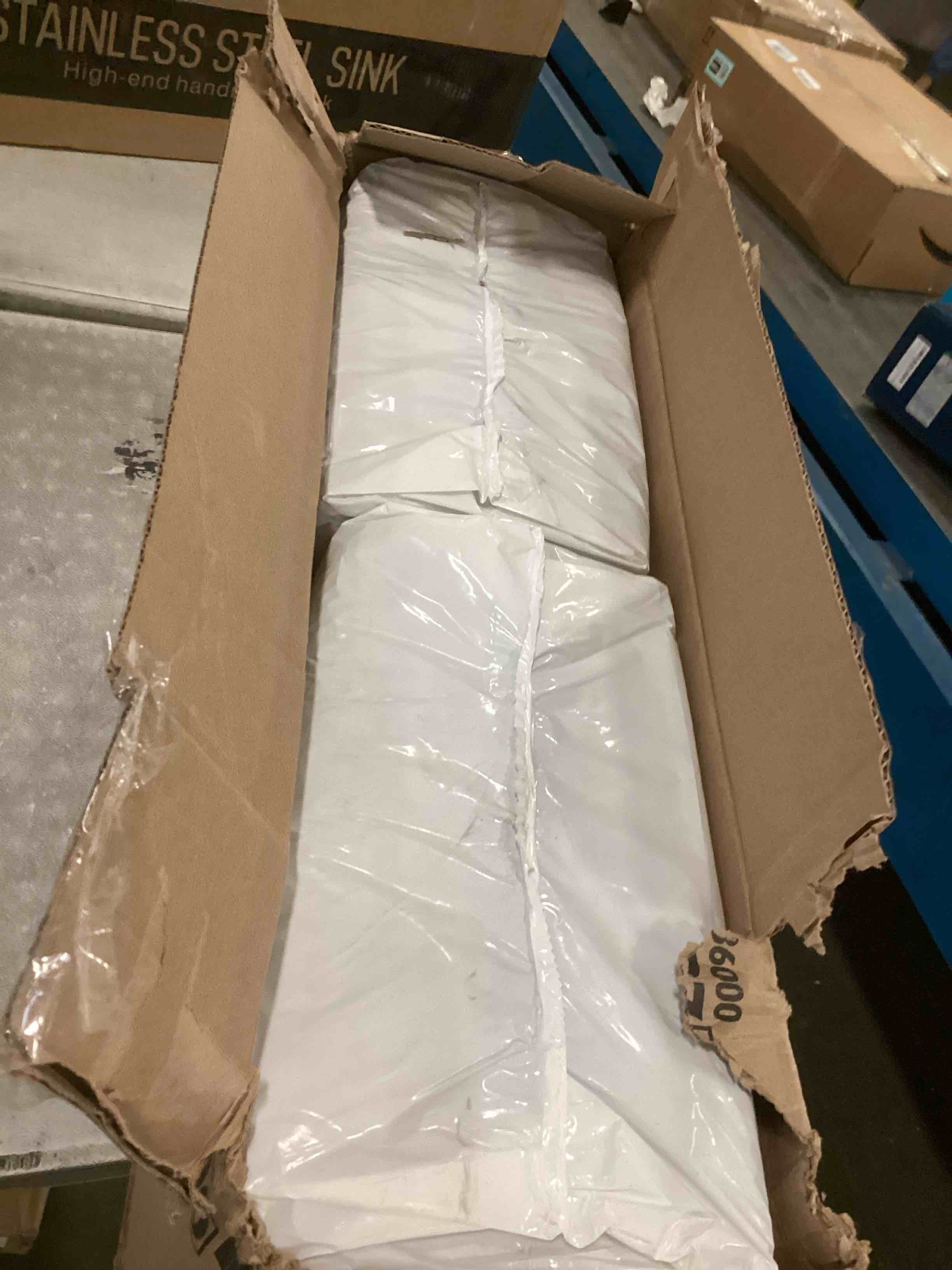 https://s3.amazonaws.com/lotting-images-prod/bidfta/TEA2048243_1741208634832.jpeg