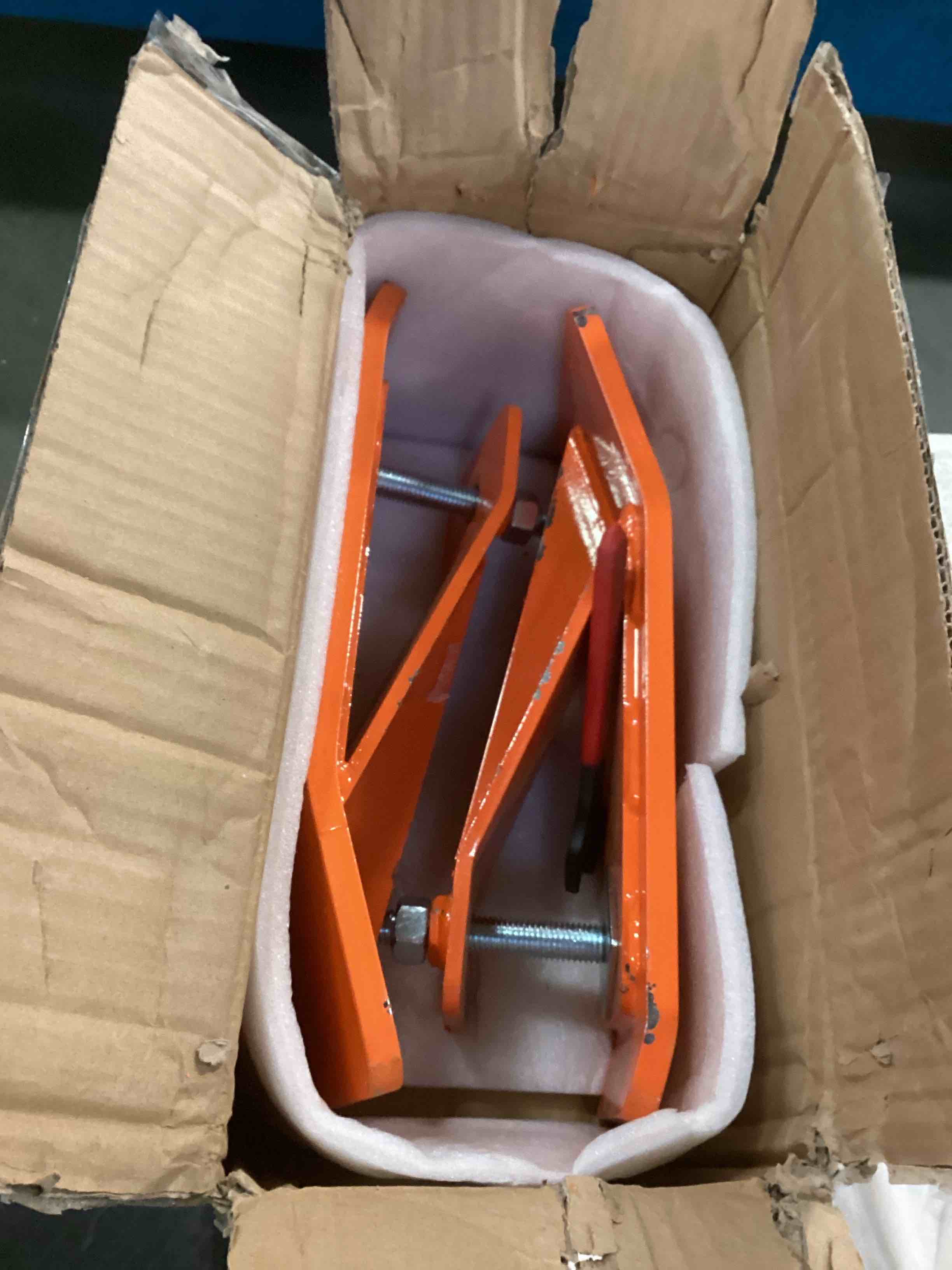 https://s3.amazonaws.com/lotting-images-prod/bidfta/TEA2048644_1741610676574.jpeg