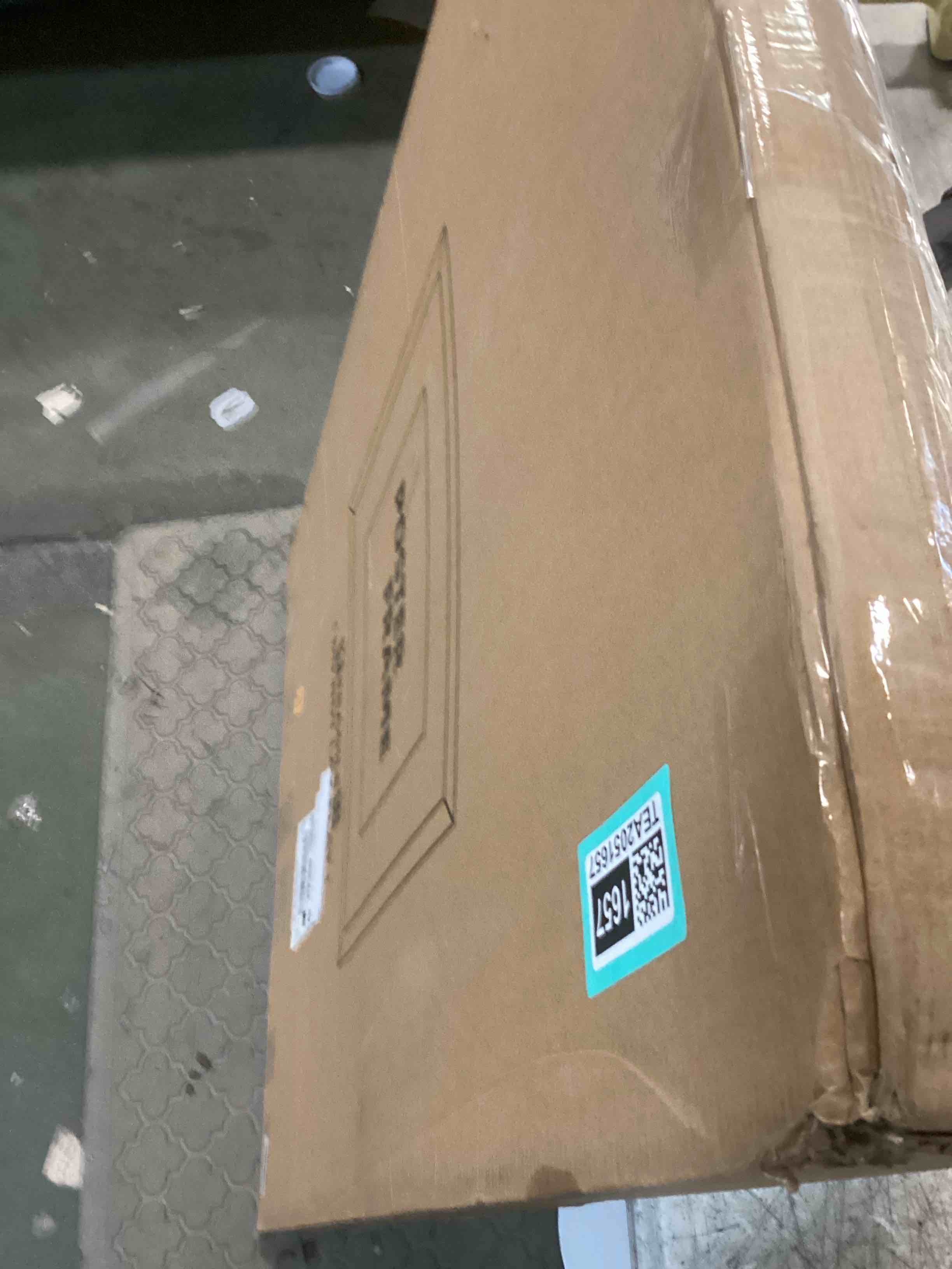 https://s3.amazonaws.com/lotting-images-prod/bidfta/TEA2051657_1739910076445.jpeg