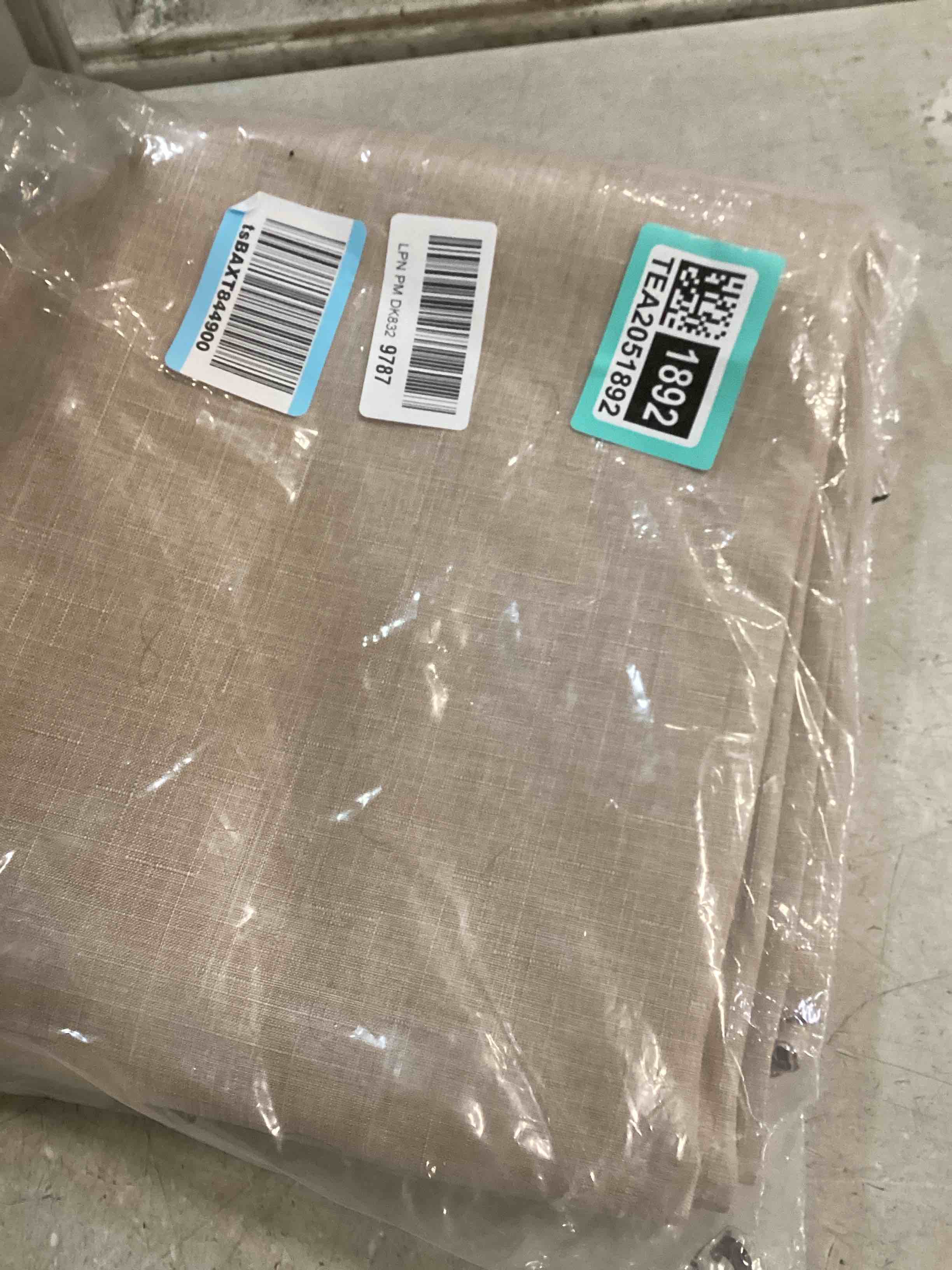 https://s3.amazonaws.com/lotting-images-prod/bidfta/TEA2051892_1739997190523.jpeg