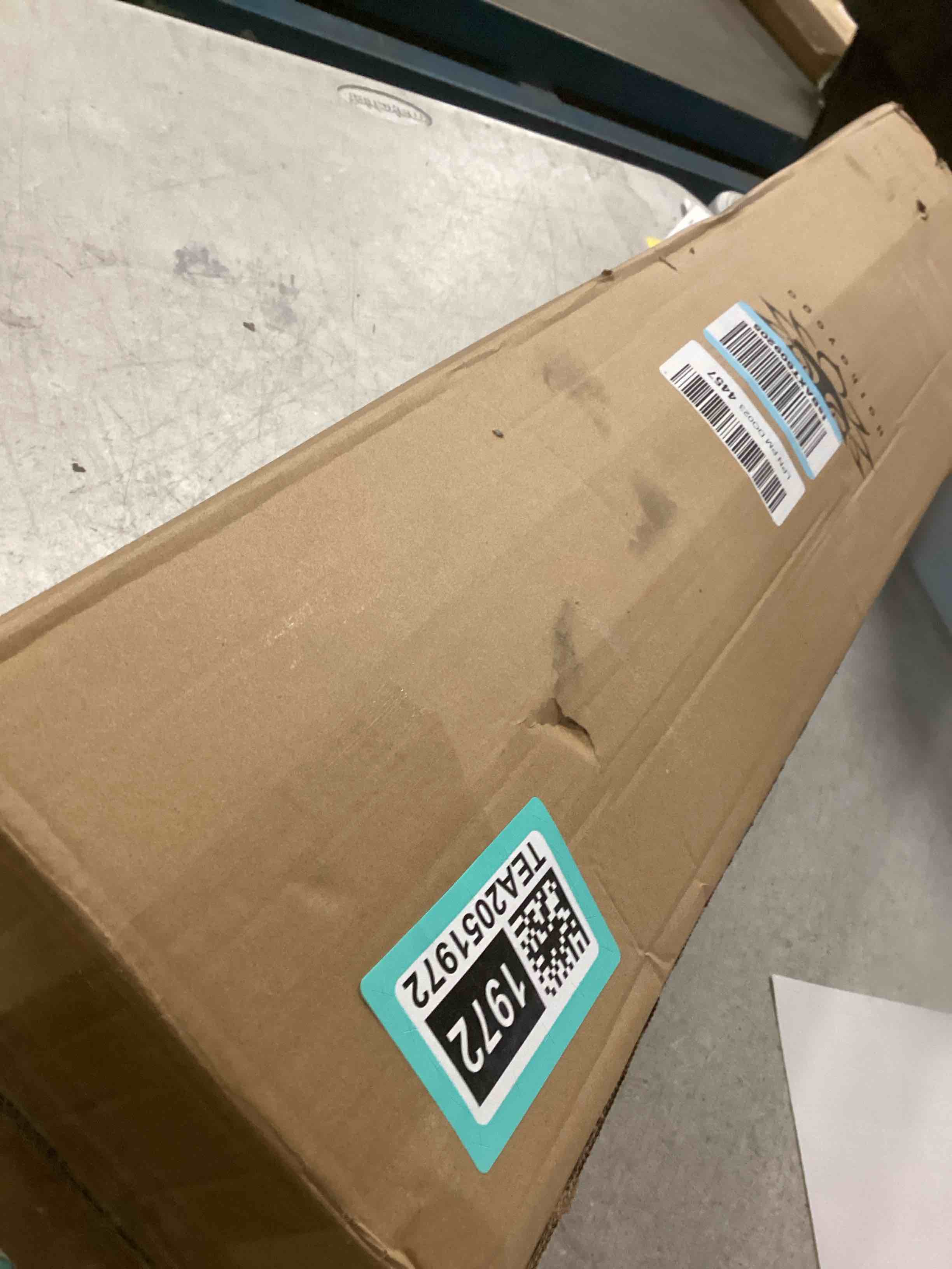 https://s3.amazonaws.com/lotting-images-prod/bidfta/TEA2051972_1740066075660.jpeg