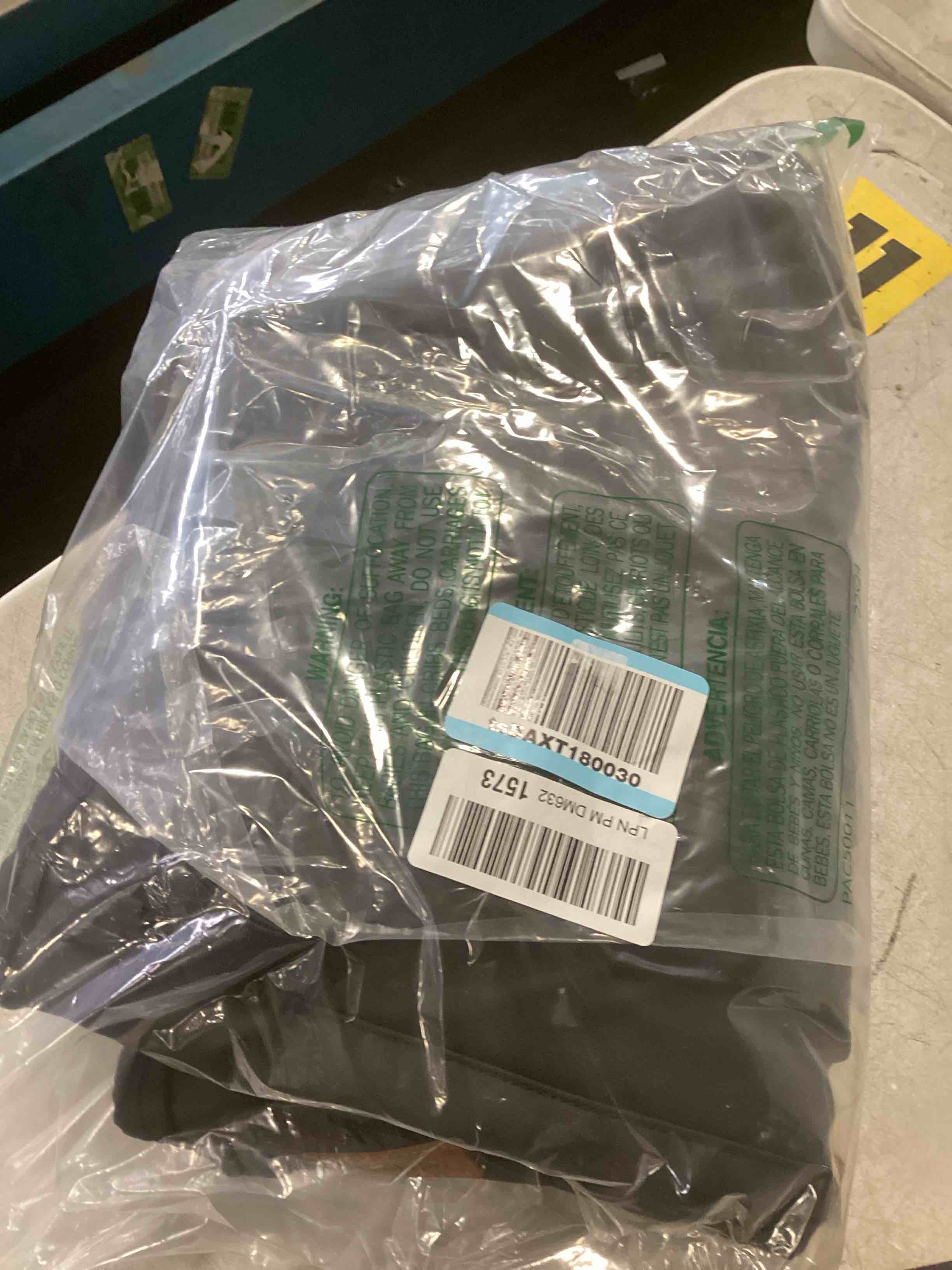 https://s3.amazonaws.com/lotting-images-prod/bidfta/TEA2052121_1740079797553.jpeg