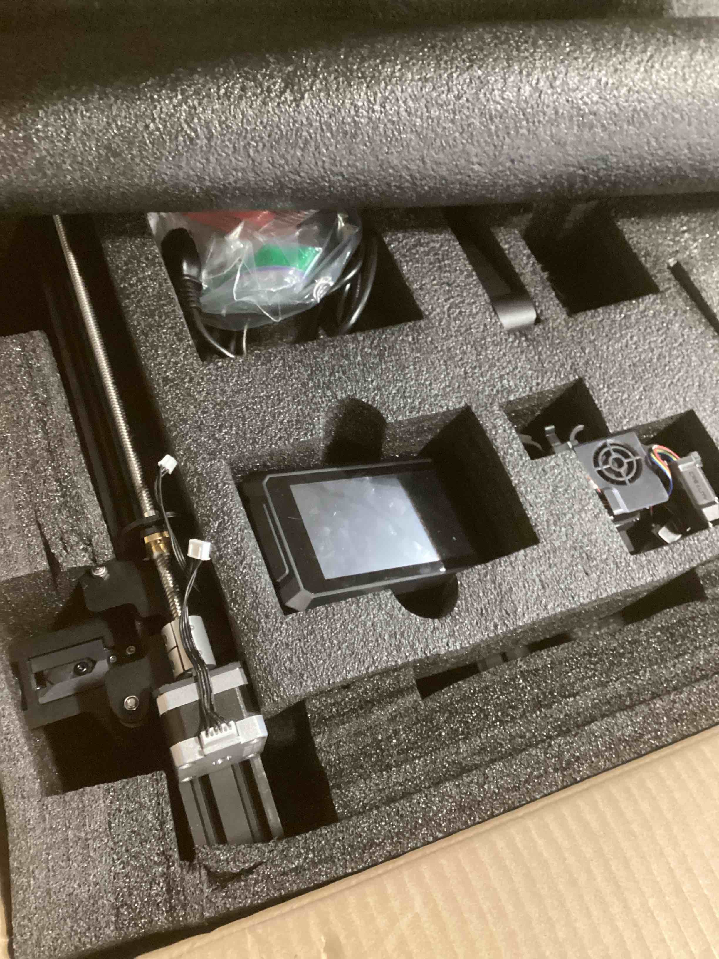 https://s3.amazonaws.com/lotting-images-prod/bidfta/TEA2052233_1740153790591.jpeg