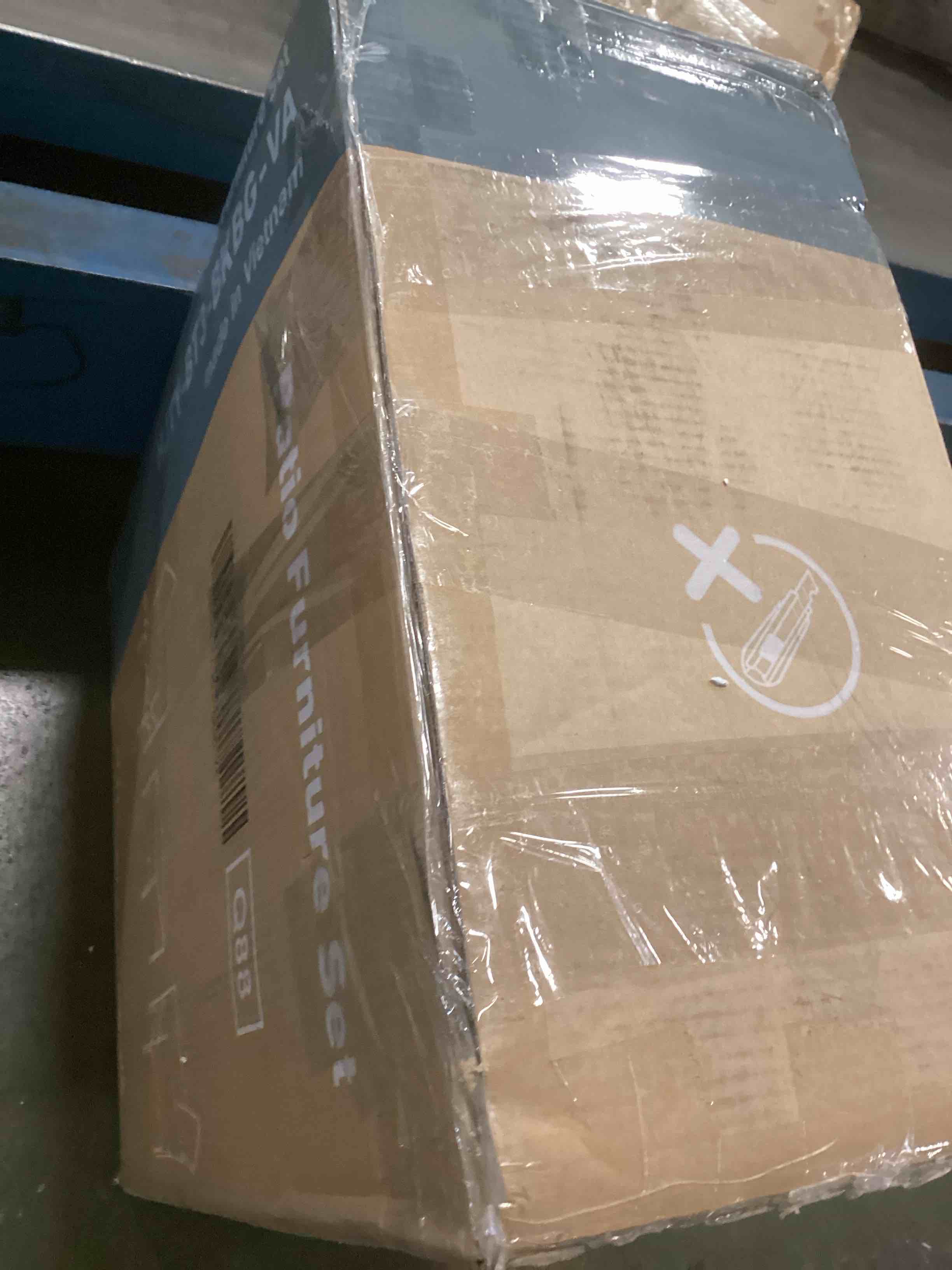 https://s3.amazonaws.com/lotting-images-prod/bidfta/TEA2052292_1740162681823.jpeg