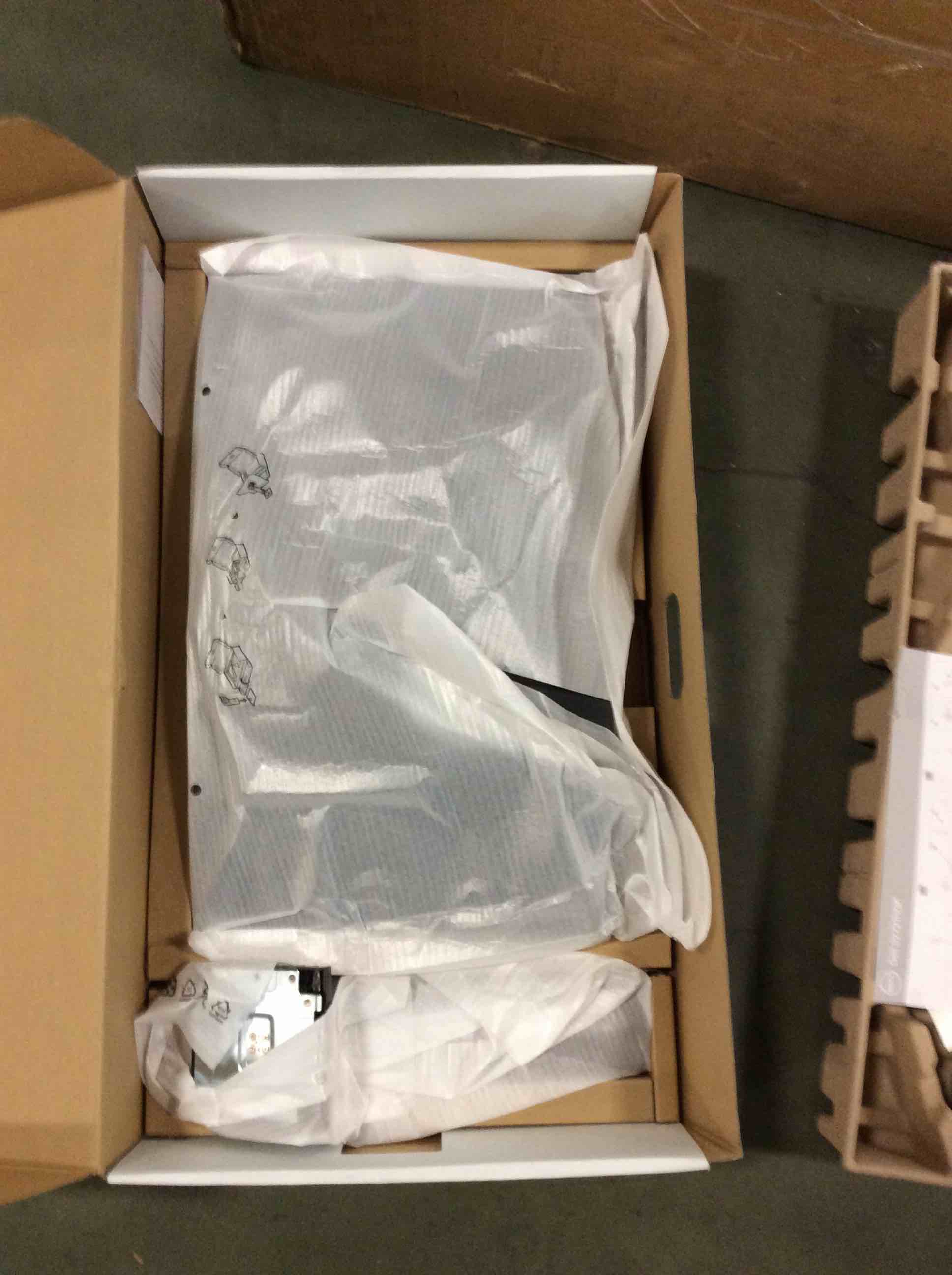 https://s3.amazonaws.com/lotting-images-prod/bidfta/TEA2054251_1739800642980.jpeg