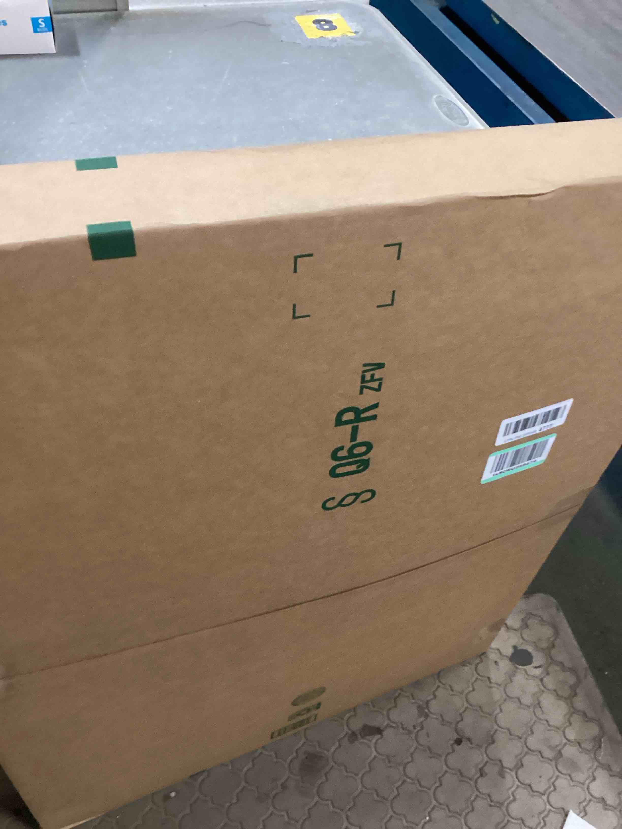 https://s3.amazonaws.com/lotting-images-prod/bidfta/TEA2054860_1739976059789.jpeg