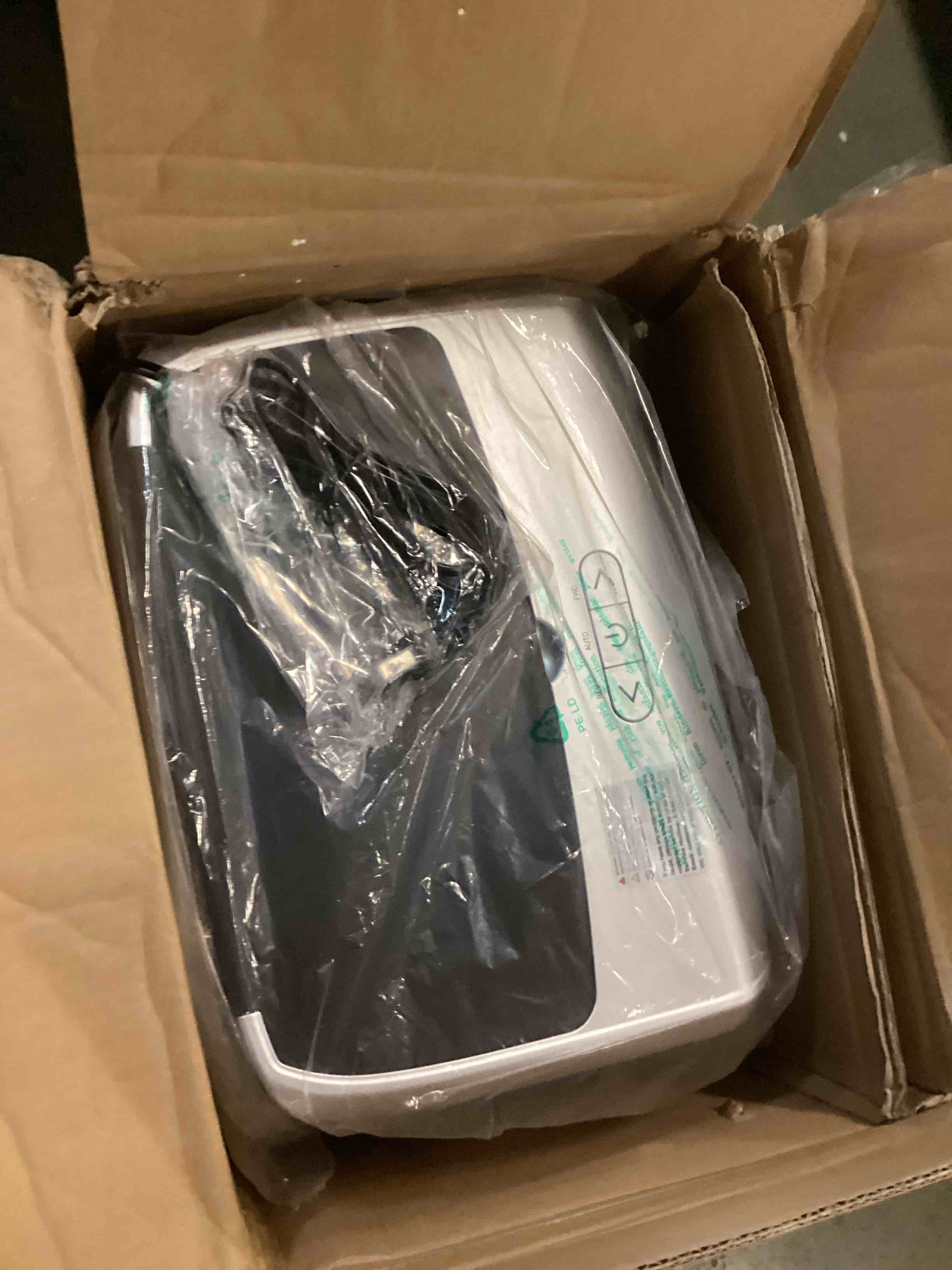 https://s3.amazonaws.com/lotting-images-prod/bidfta/TEA2055328_1740147332615.jpeg