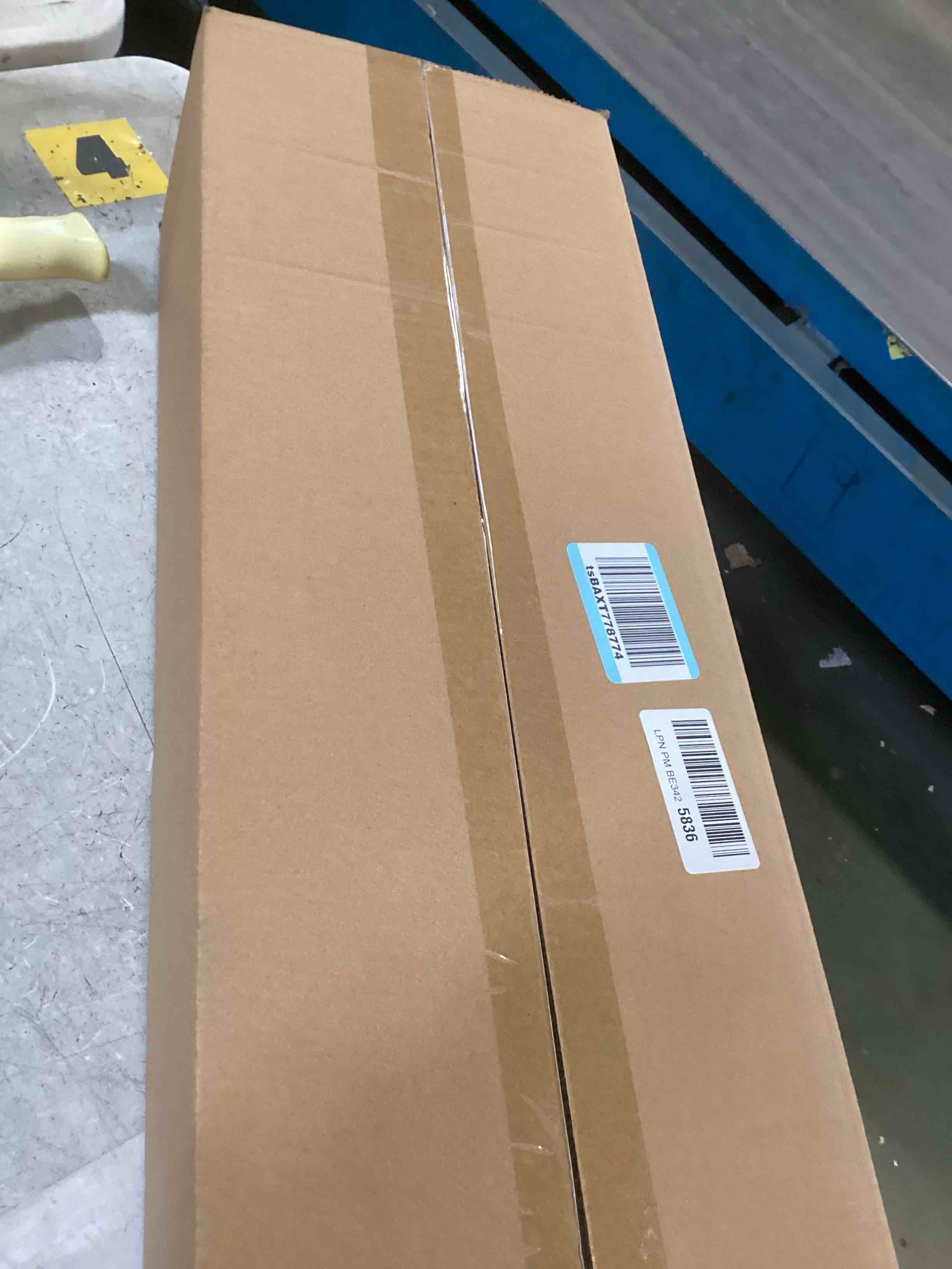 https://s3.amazonaws.com/lotting-images-prod/bidfta/TEA2055856_1740511856621.jpeg