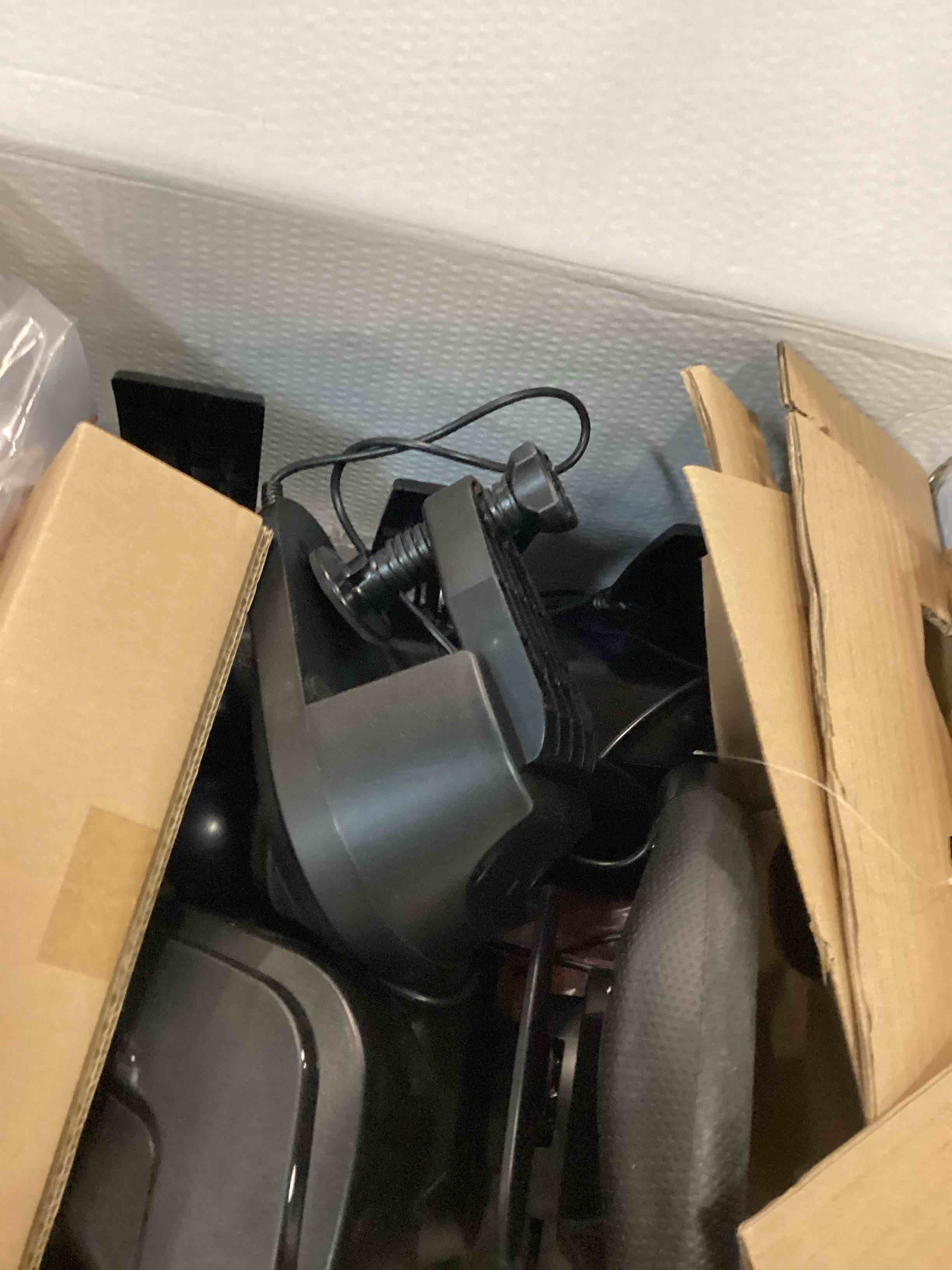 https://s3.amazonaws.com/lotting-images-prod/bidfta/TEA2080069_1736258566220.jpeg