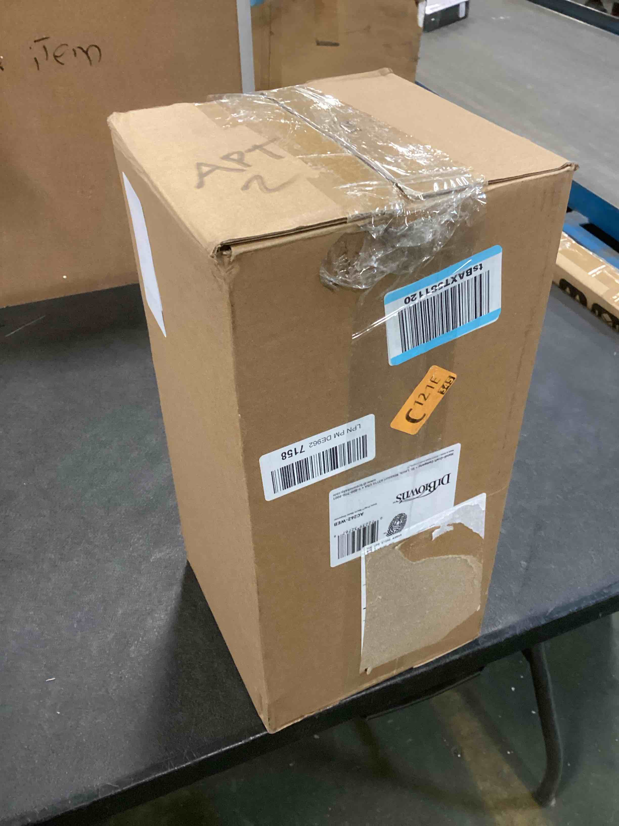 https://s3.amazonaws.com/lotting-images-prod/bidfta/TEA2080732_1736519412890.jpeg