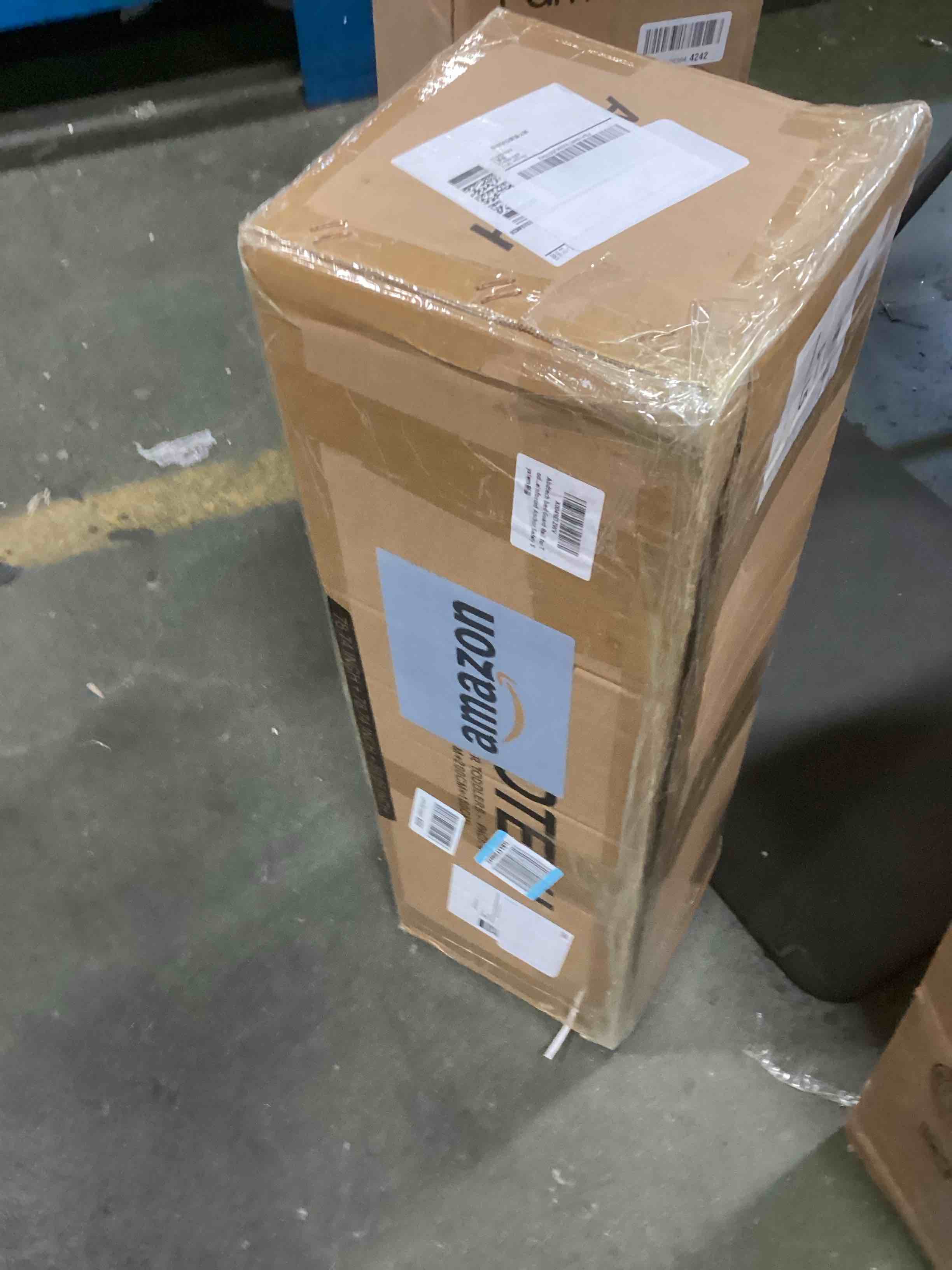 https://s3.amazonaws.com/lotting-images-prod/bidfta/TEA2081440_1736888136292.jpeg