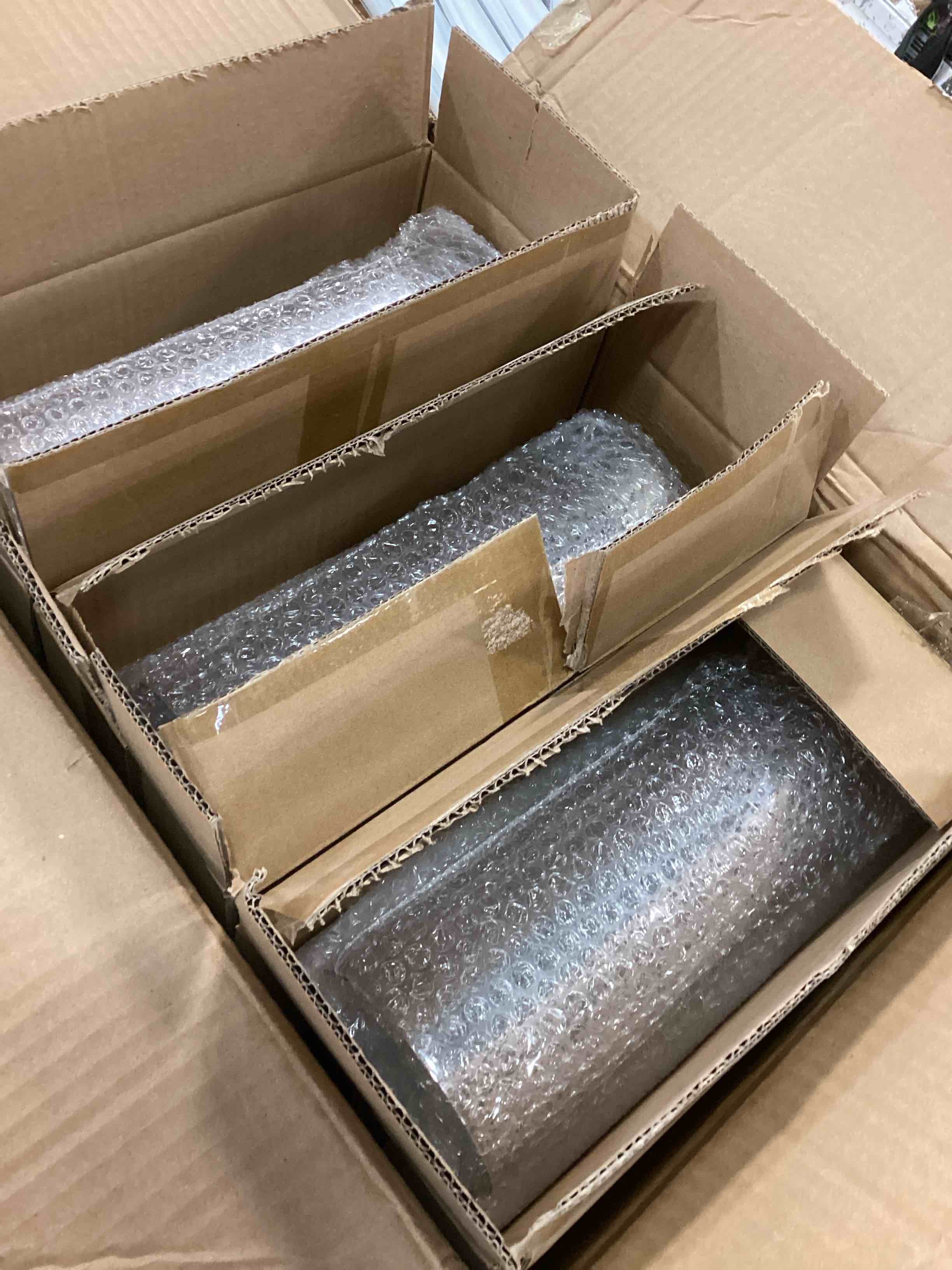 https://s3.amazonaws.com/lotting-images-prod/bidfta/TEA2082167_1737555494895.jpeg