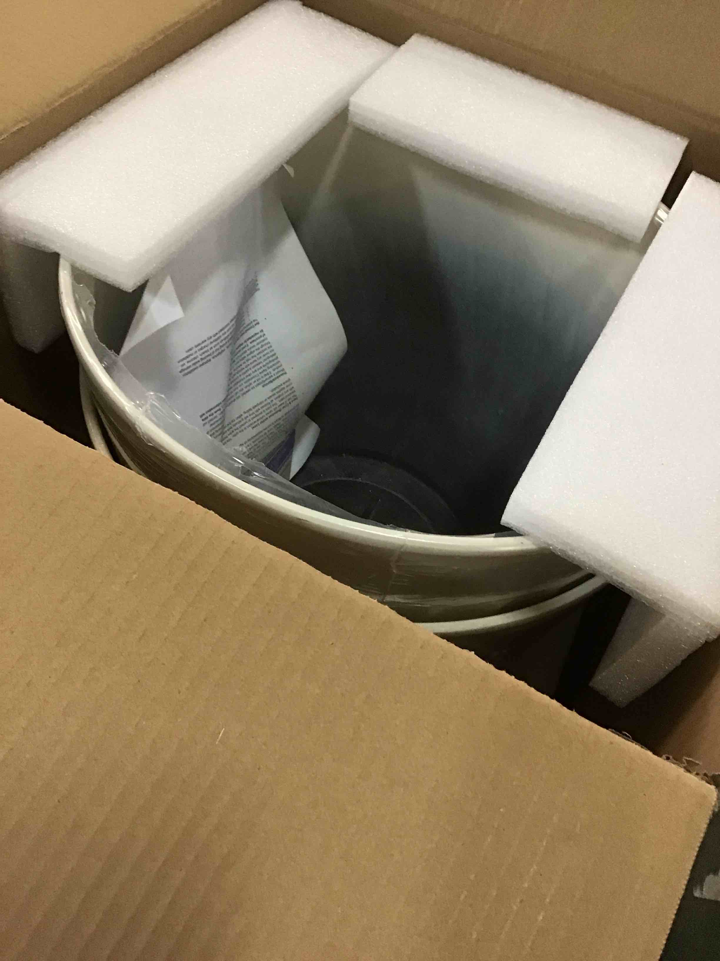 https://s3.amazonaws.com/lotting-images-prod/bidfta/TEA2082251_1737567235277.jpeg