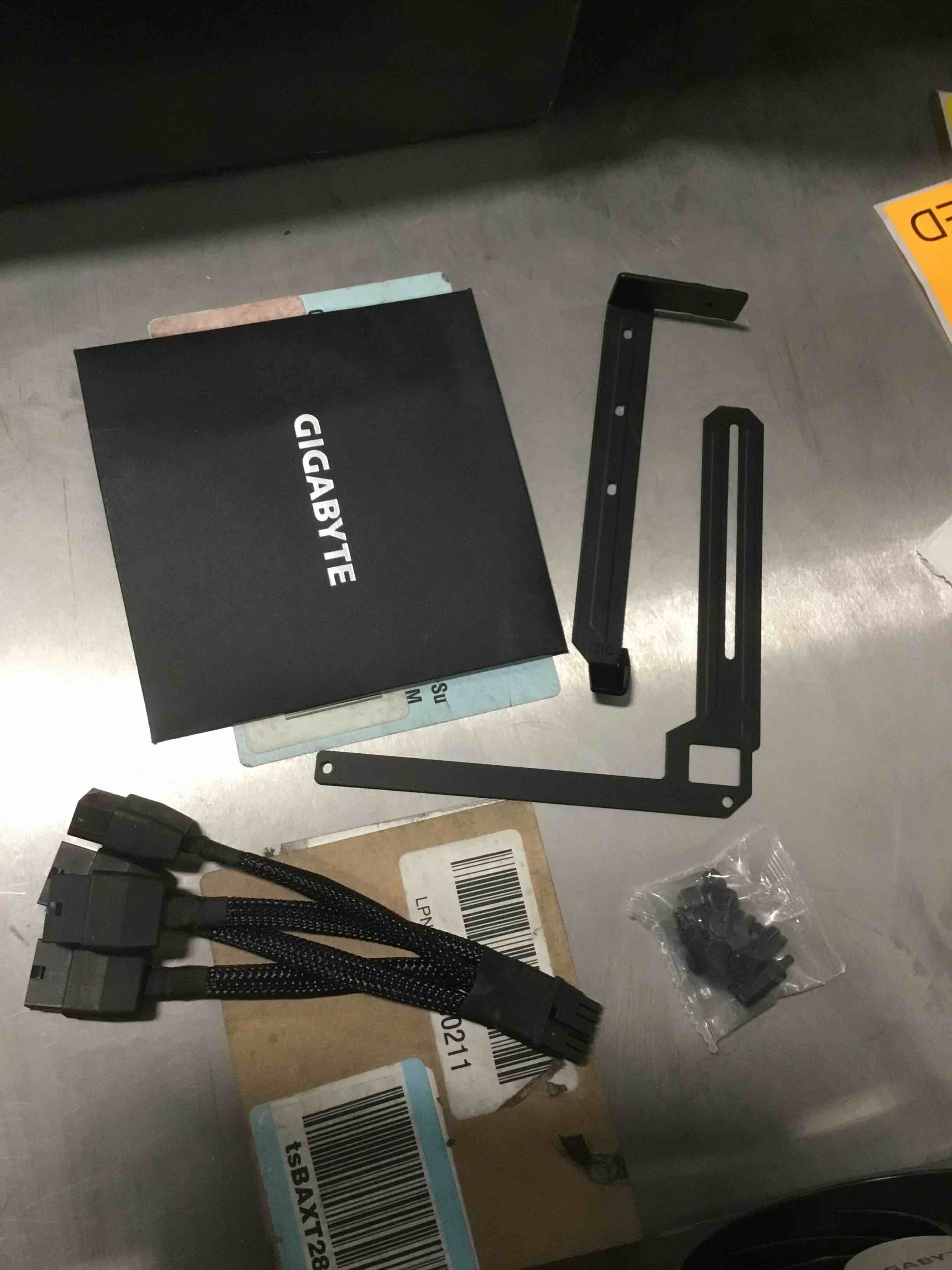 https://s3.amazonaws.com/lotting-images-prod/bidfta/TEA2082558_1737981351171.jpeg