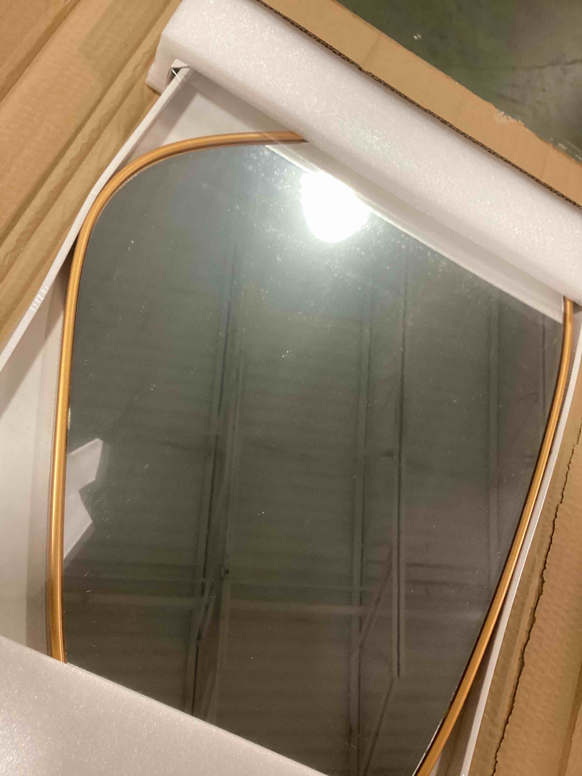 https://s3.amazonaws.com/lotting-images-prod/bidfta/TEA2086015_1735910666530.jpeg