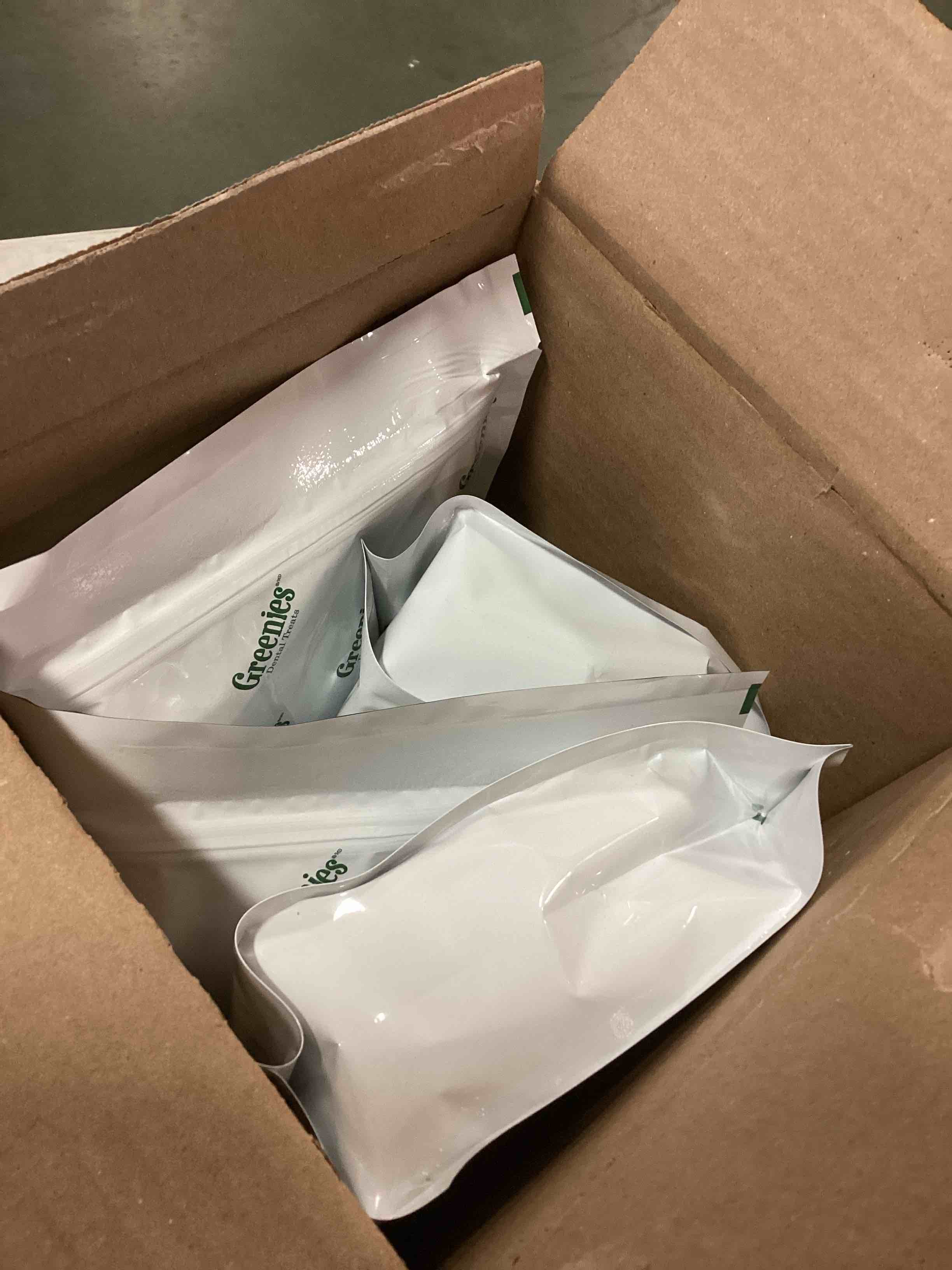 https://s3.amazonaws.com/lotting-images-prod/bidfta/TEA2086026_1735911642718.jpeg