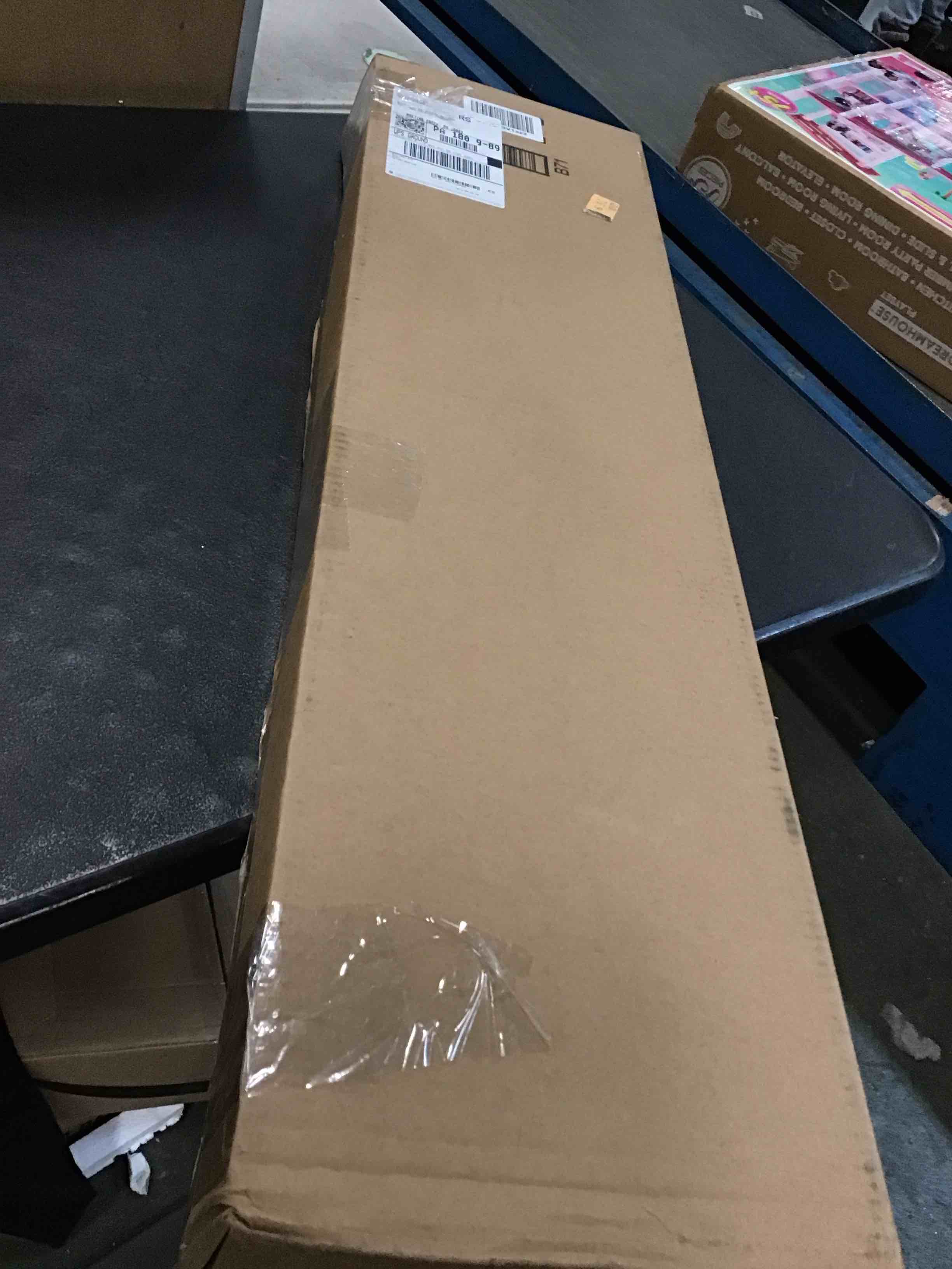 https://s3.amazonaws.com/lotting-images-prod/bidfta/TEA2086214_1736263924917.jpeg