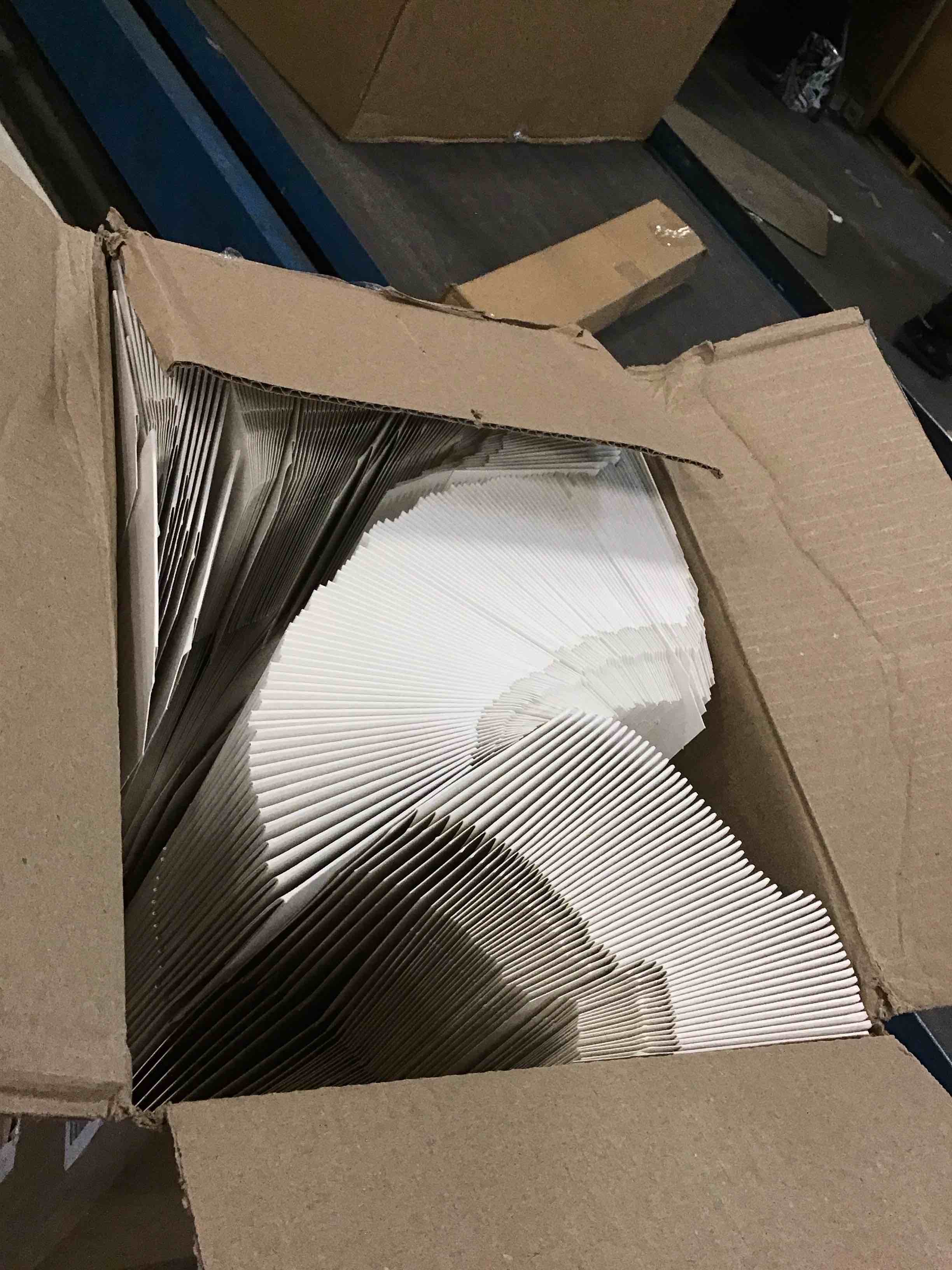 https://s3.amazonaws.com/lotting-images-prod/bidfta/TEA2086312_1736276303876.jpeg
