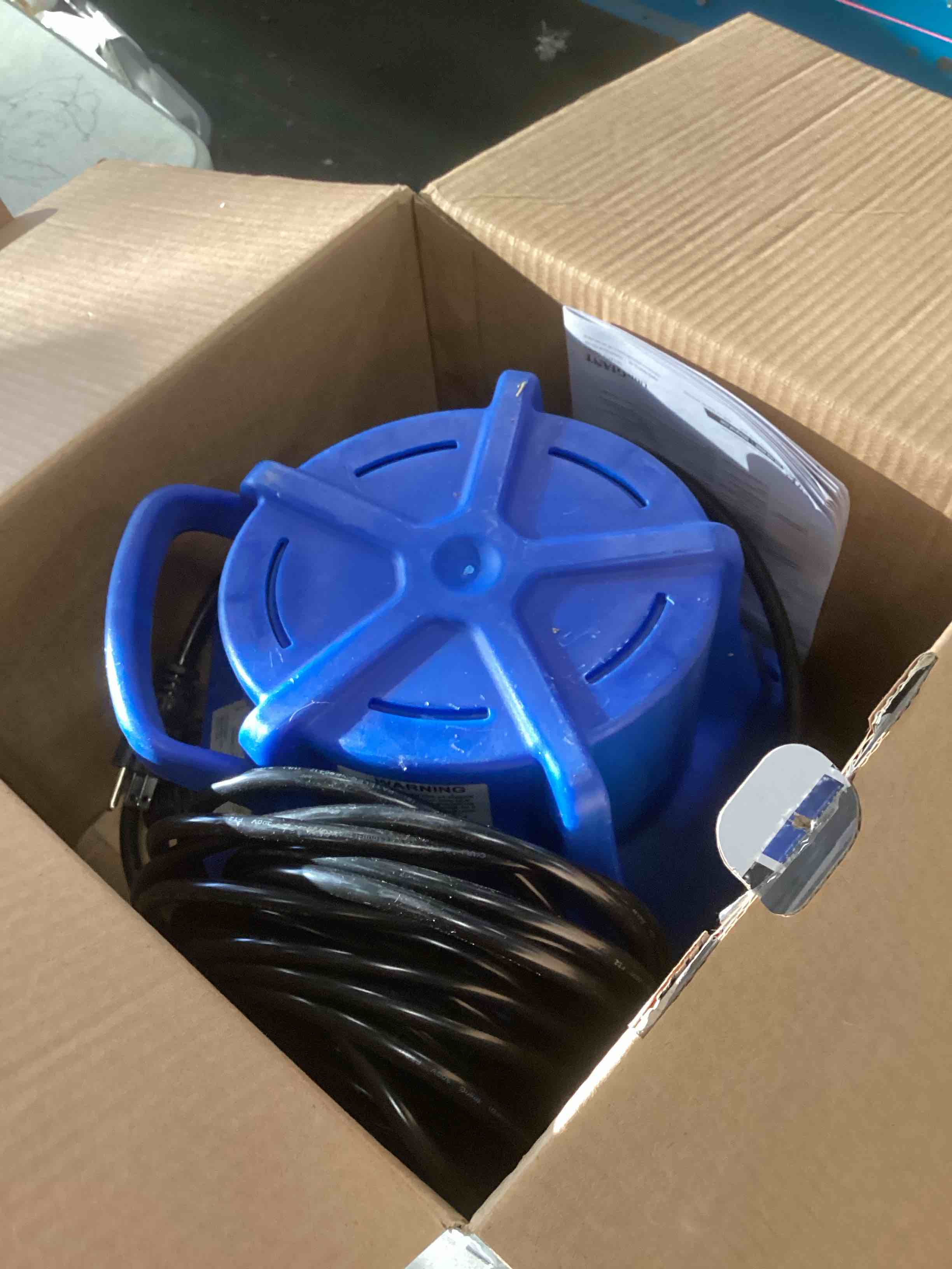 https://s3.amazonaws.com/lotting-images-prod/bidfta/TEA2087292_1738072849219.jpeg