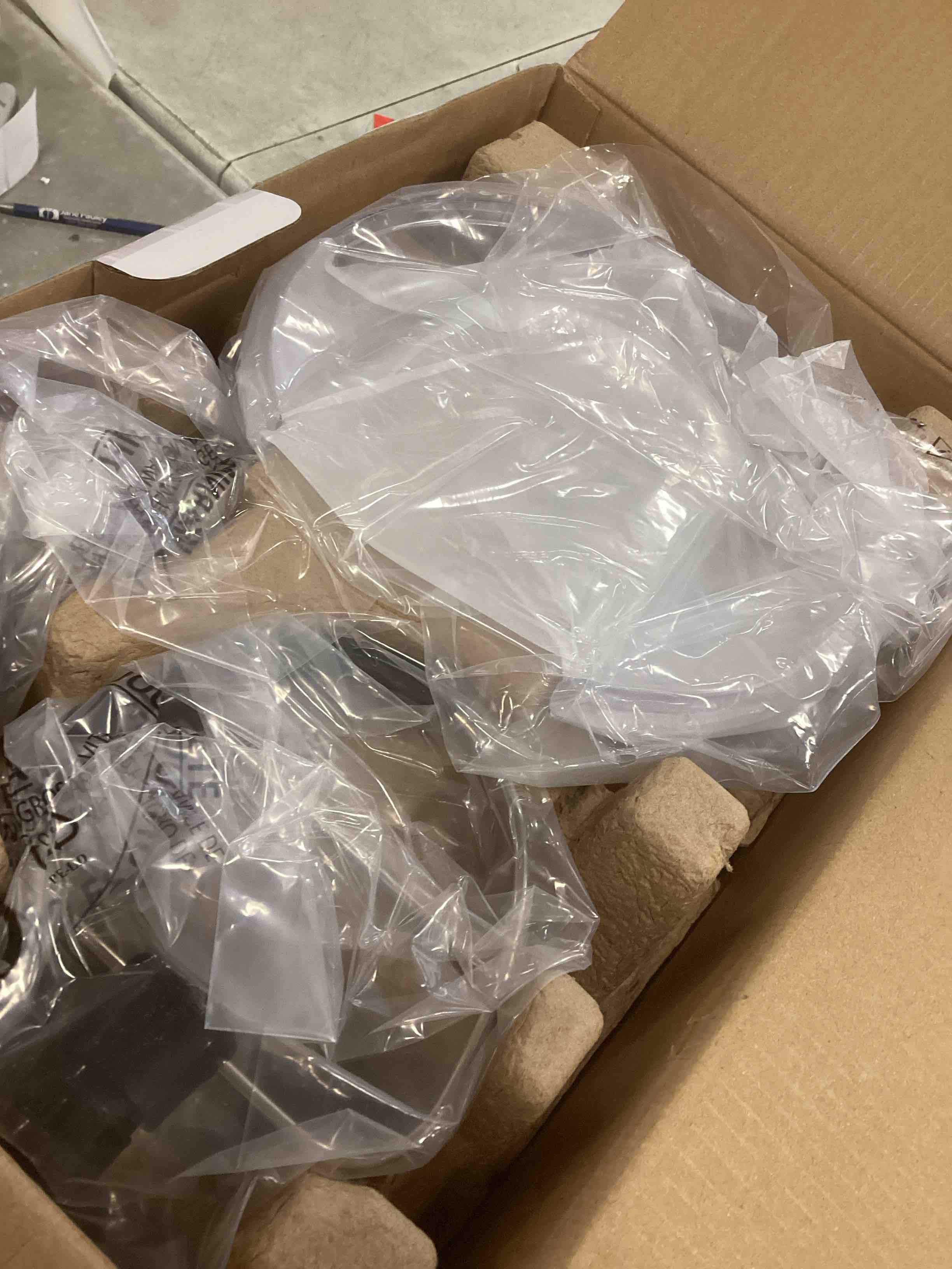 https://s3.amazonaws.com/lotting-images-prod/bidfta/TEA2088001_1738783487469.jpeg