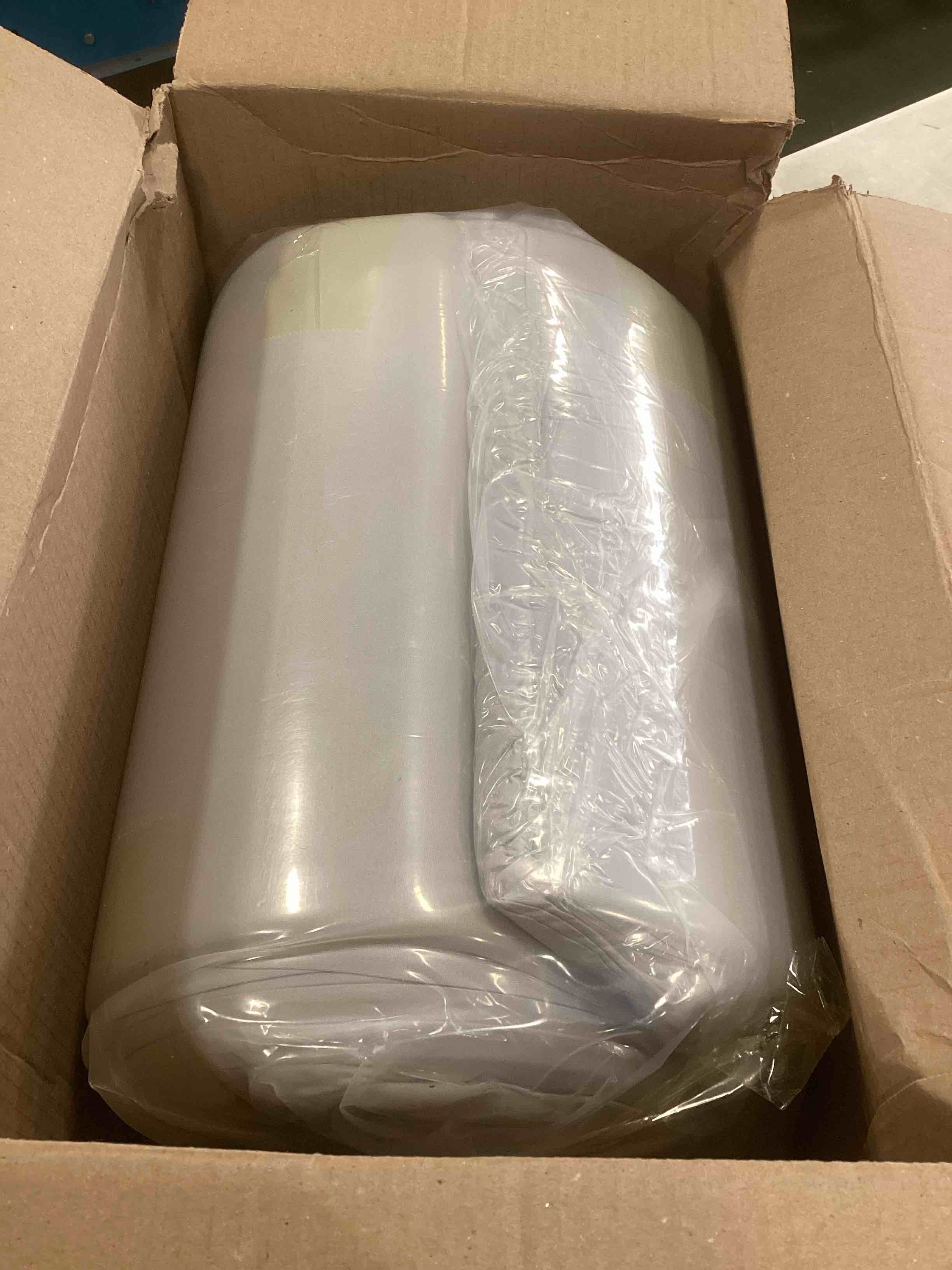 https://s3.amazonaws.com/lotting-images-prod/bidfta/TEA2088313_1738934525850.jpeg