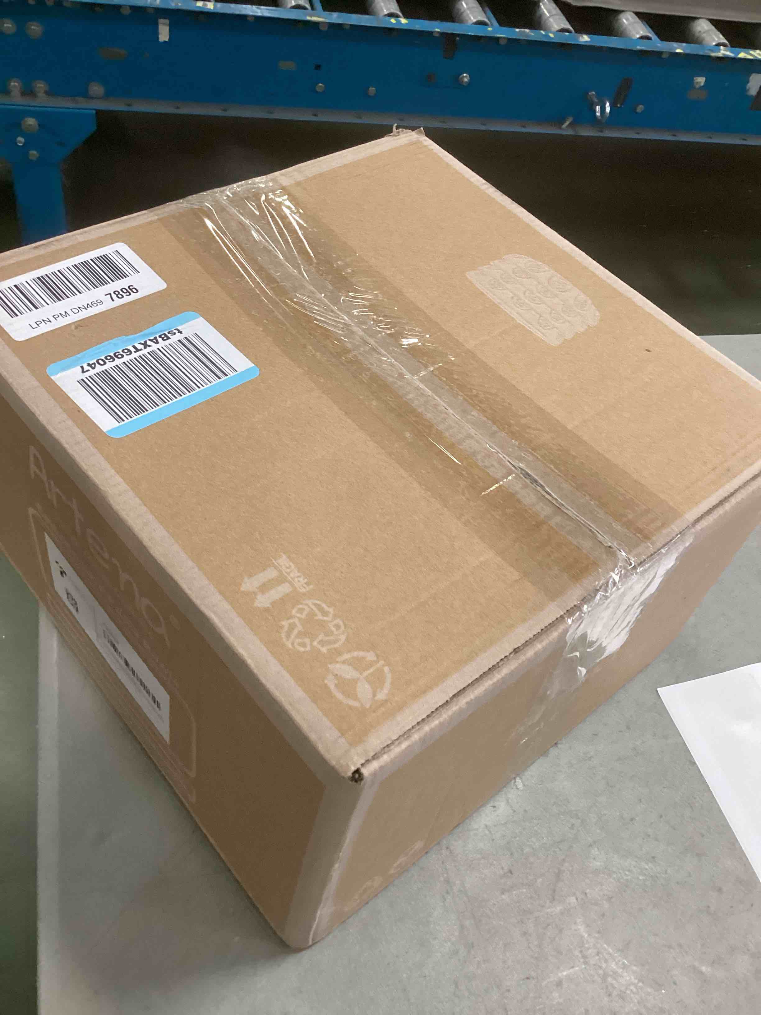 https://s3.amazonaws.com/lotting-images-prod/bidfta/TEA2088319_1738935060408.jpeg