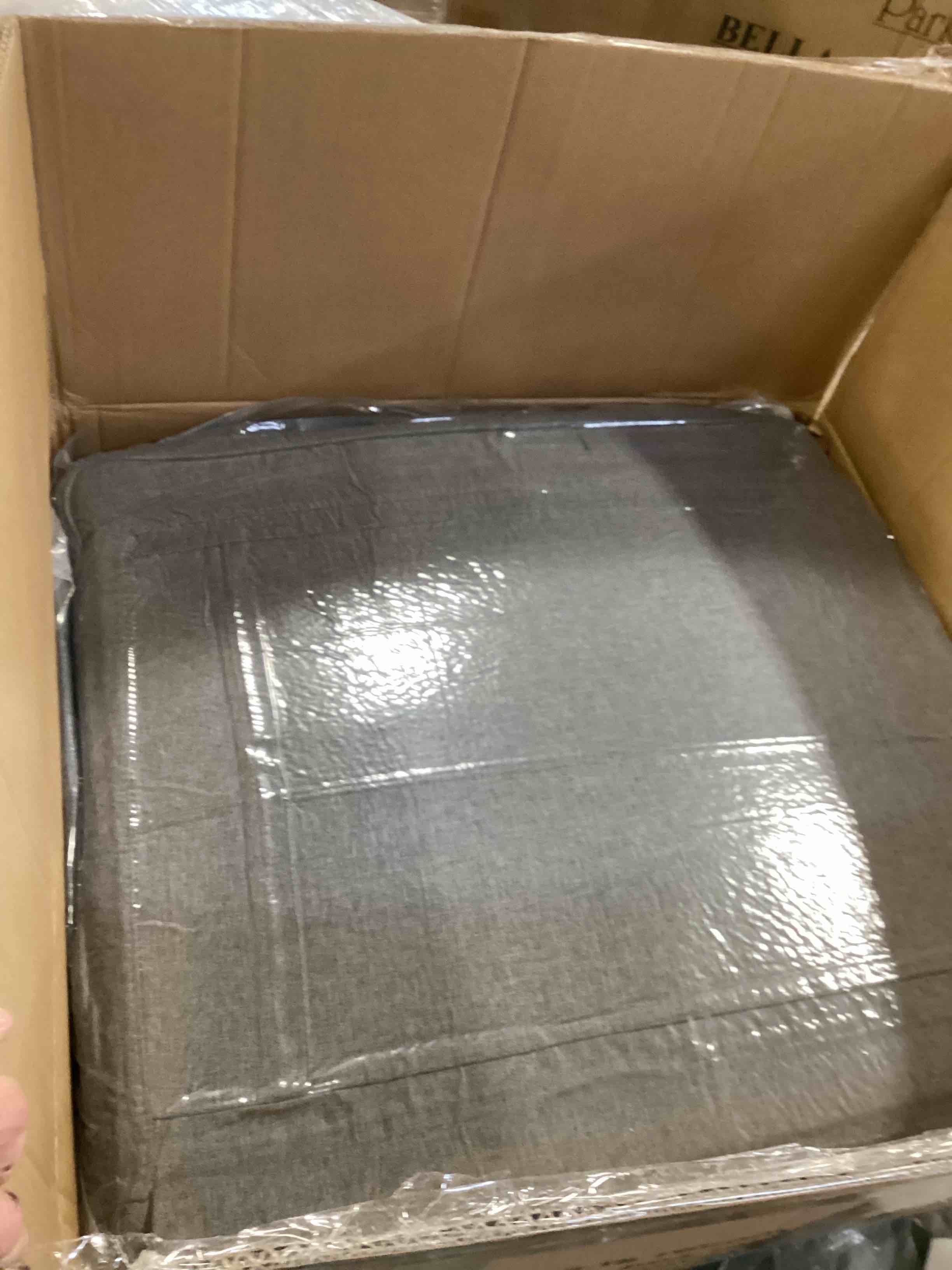 https://s3.amazonaws.com/lotting-images-prod/bidfta/TEA2088410_1738961007300.jpeg
