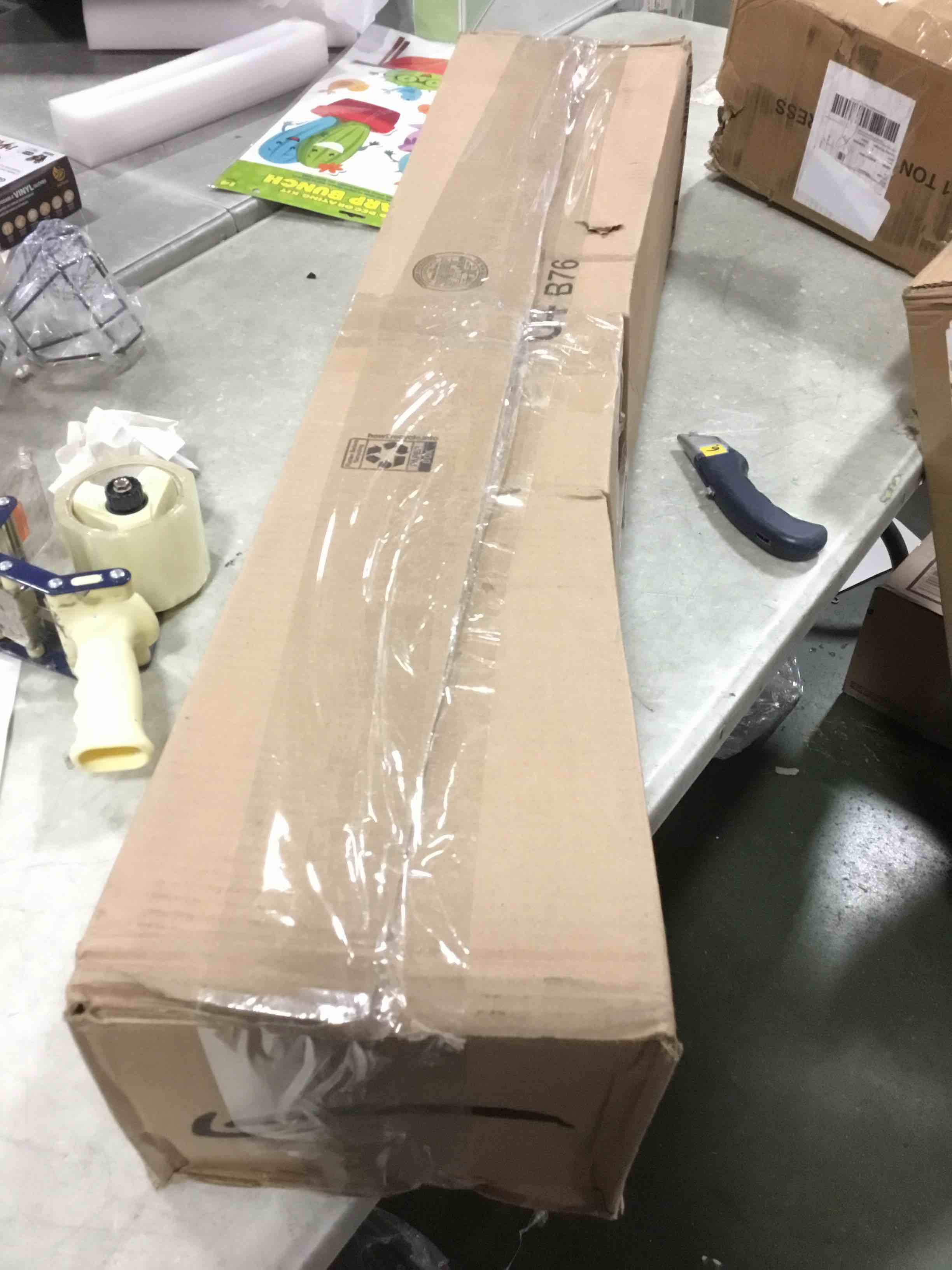 https://s3.amazonaws.com/lotting-images-prod/bidfta/TEA2089596_1736452727597.jpeg