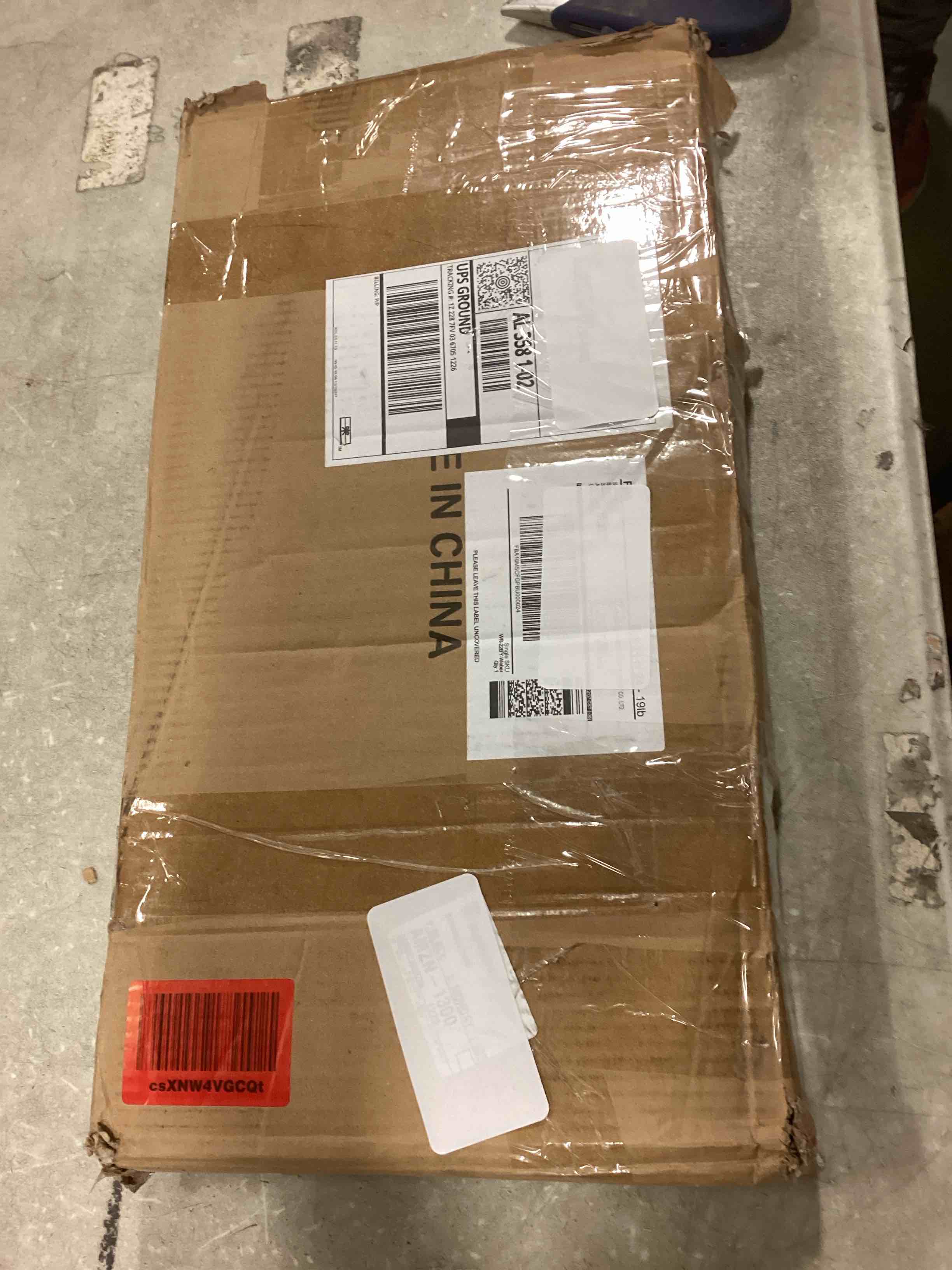 https://s3.amazonaws.com/lotting-images-prod/bidfta/TEA2090163_1736859448926.jpeg