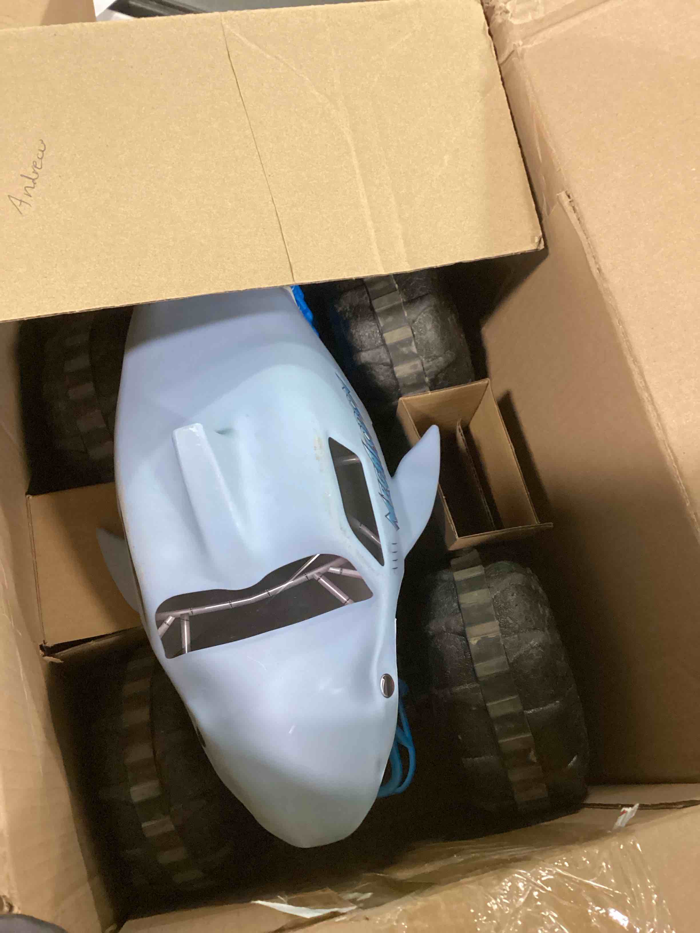 https://s3.amazonaws.com/lotting-images-prod/bidfta/TEA2092632_1736539192669.jpeg