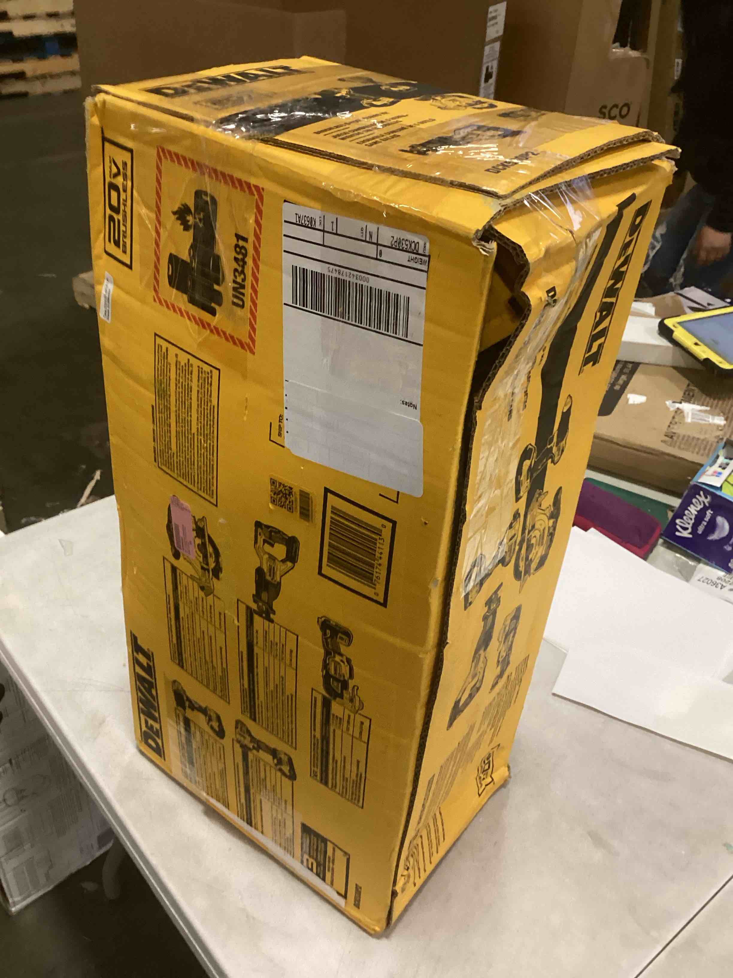 https://s3.amazonaws.com/lotting-images-prod/bidfta/TEA2093690_1738331531352.jpeg