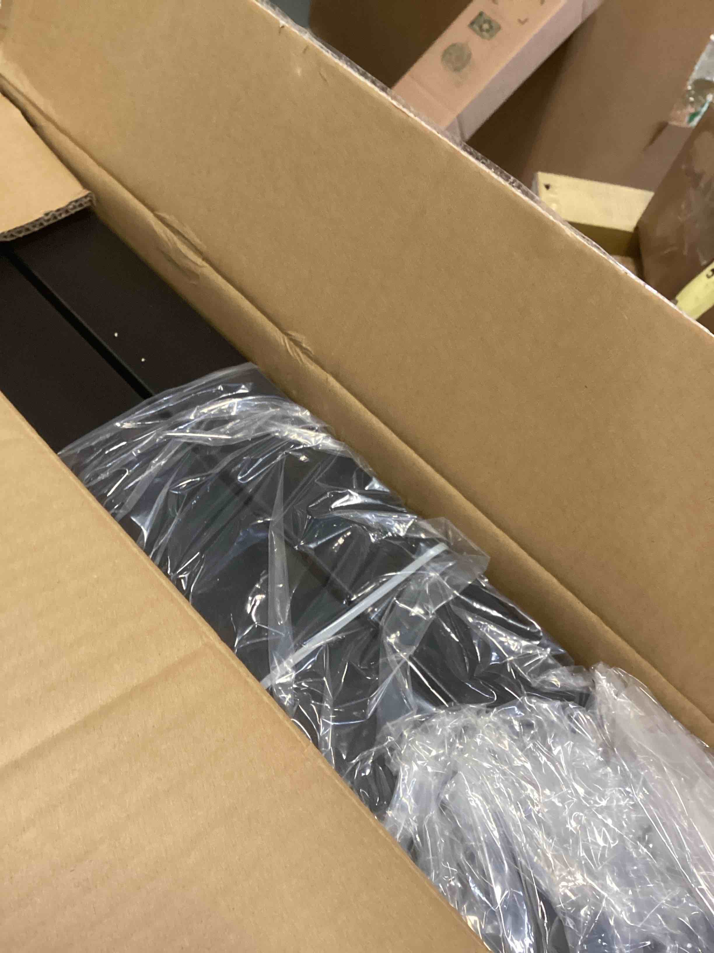 https://s3.amazonaws.com/lotting-images-prod/bidfta/TEA2094261_1738774001403.jpeg