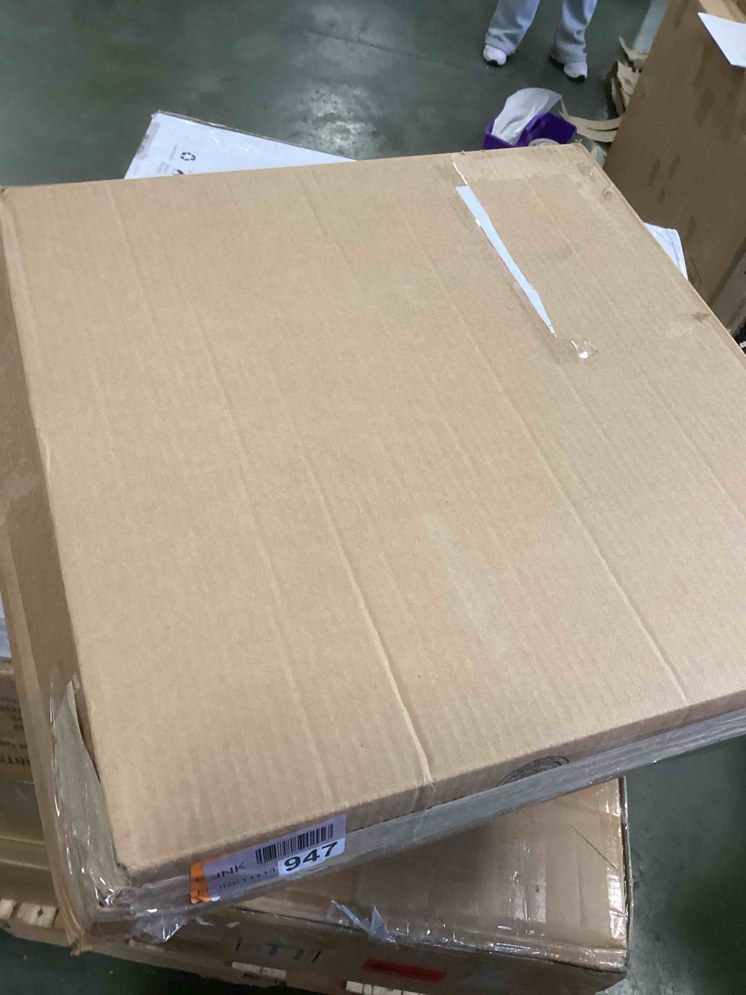 https://s3.amazonaws.com/lotting-images-prod/bidfta/TEA2094906_1739375221127.jpeg