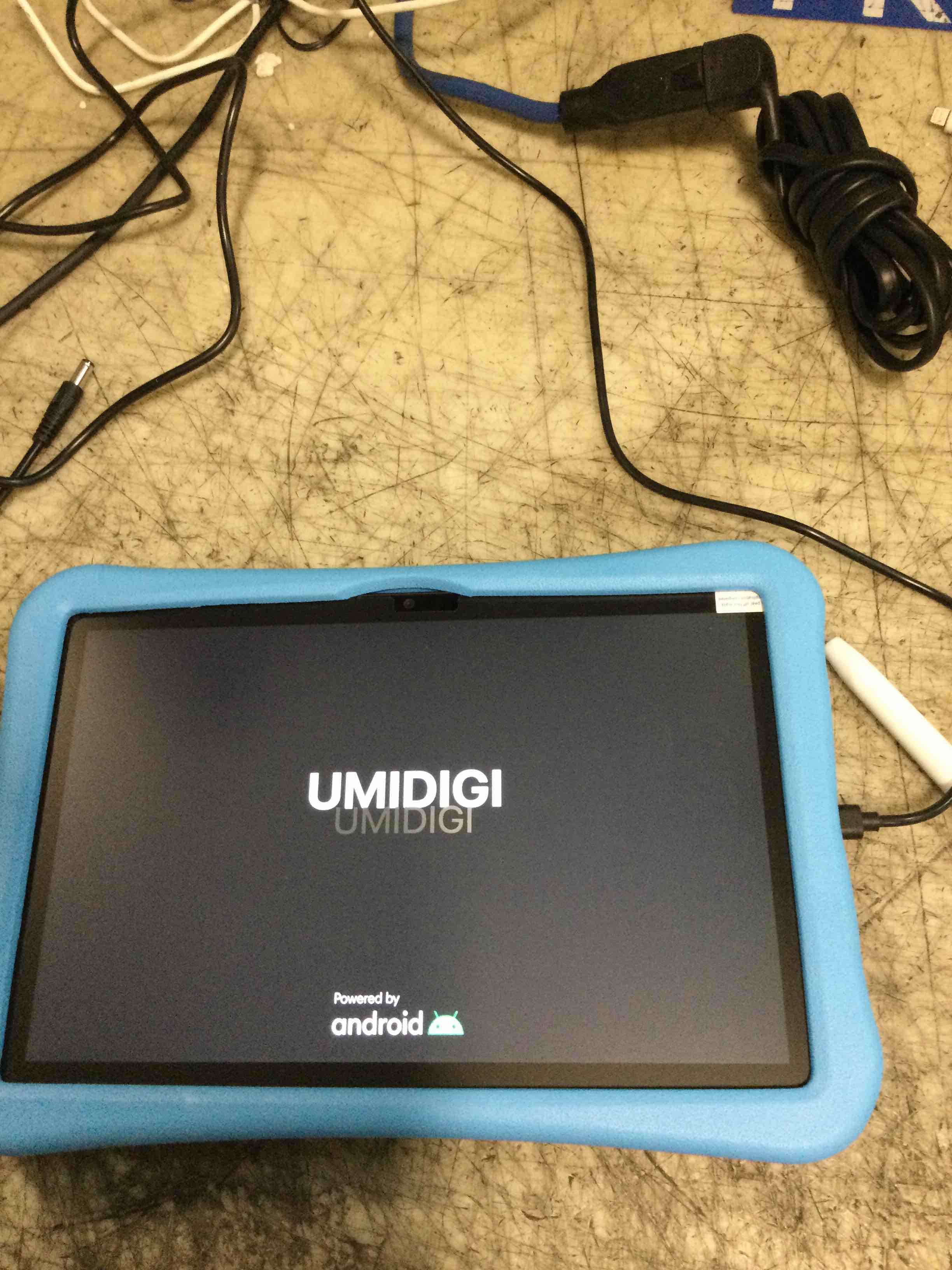 https://s3.amazonaws.com/lotting-images-prod/bidfta/TEA2095300_1736881495840.jpeg