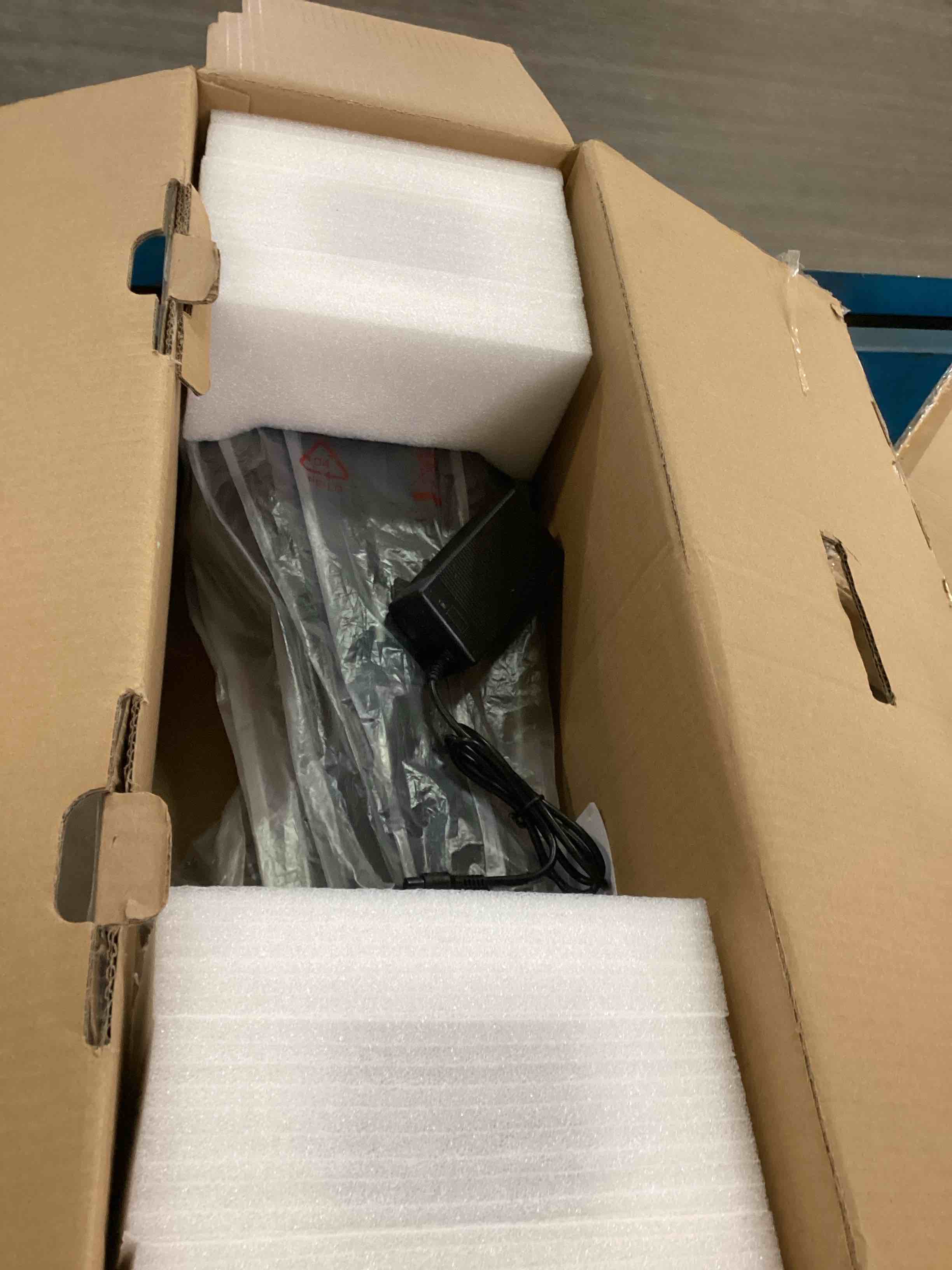https://s3.amazonaws.com/lotting-images-prod/bidfta/TEA2095795_1736962259219.jpeg