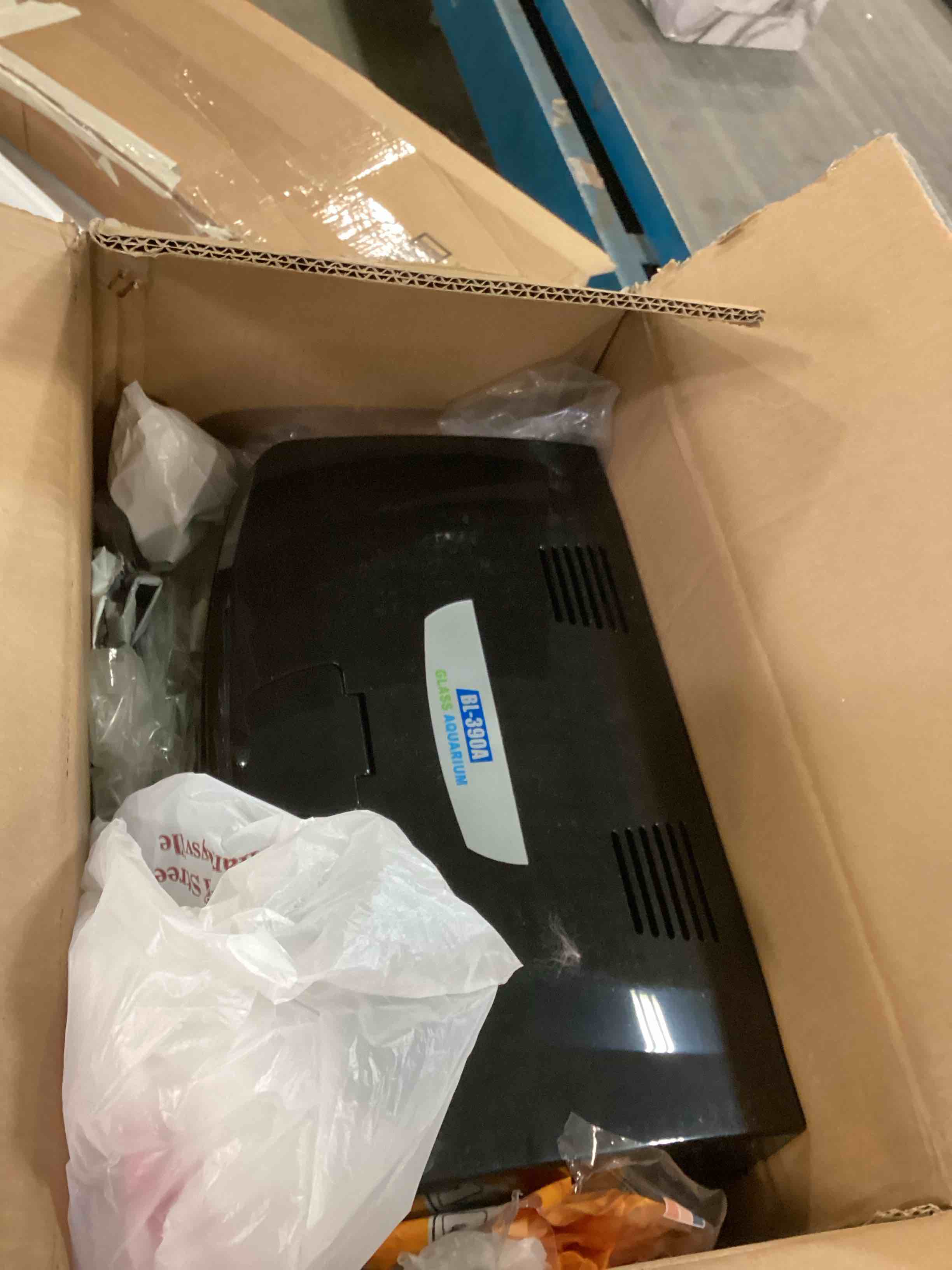 https://s3.amazonaws.com/lotting-images-prod/bidfta/TEA2095925_1737039073722.jpeg