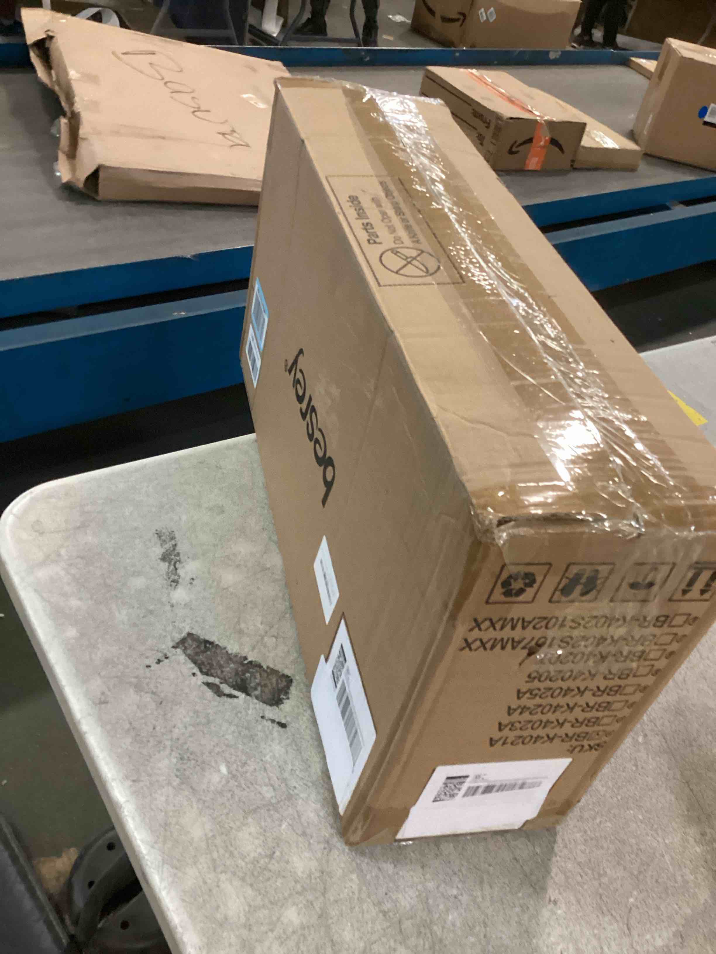 https://s3.amazonaws.com/lotting-images-prod/bidfta/TEA2096208_1737122697924.jpeg