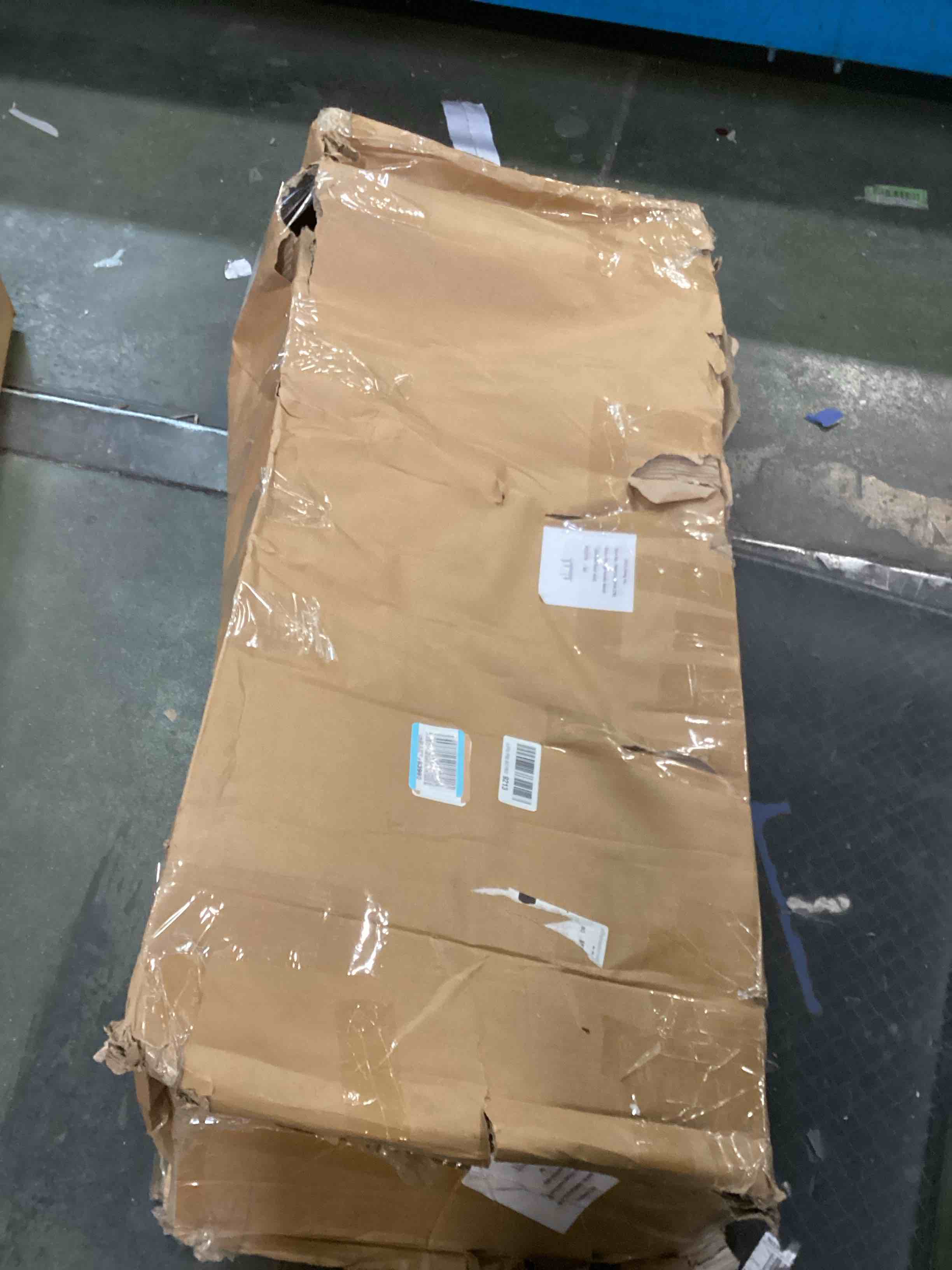 https://s3.amazonaws.com/lotting-images-prod/bidfta/TEA2096259_1737129668319.jpeg