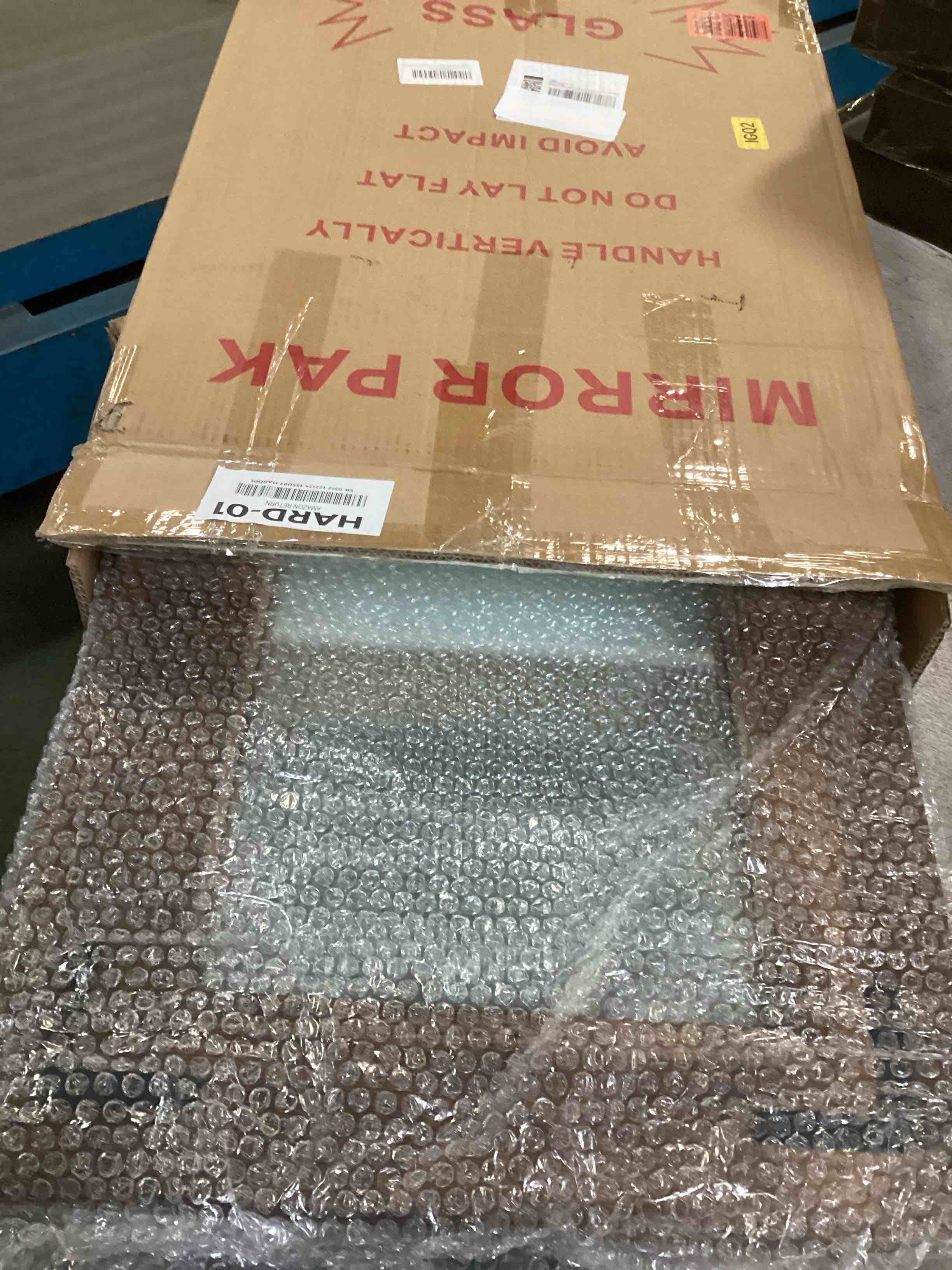 https://s3.amazonaws.com/lotting-images-prod/bidfta/TEA2096353_1737138534557.jpeg